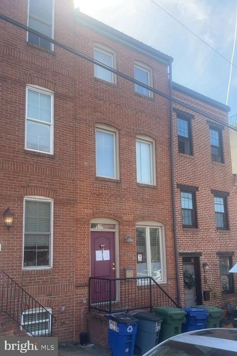 Townhouse For Sale - 3409 Dillon Street<br/> BALTIMORE, MD 21224