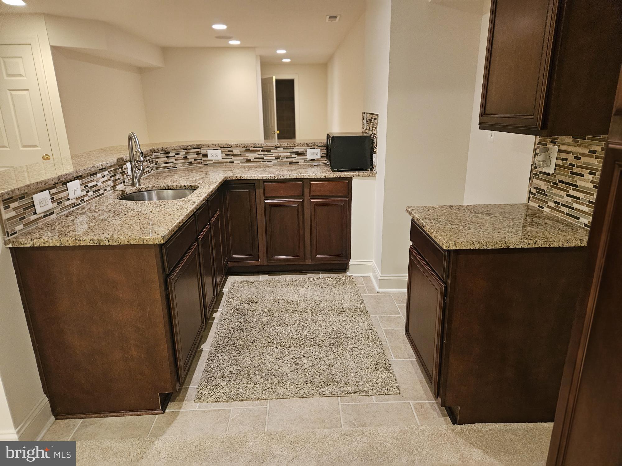 DOMINION VALLEY COUNTRY CLUB - Residential Lease