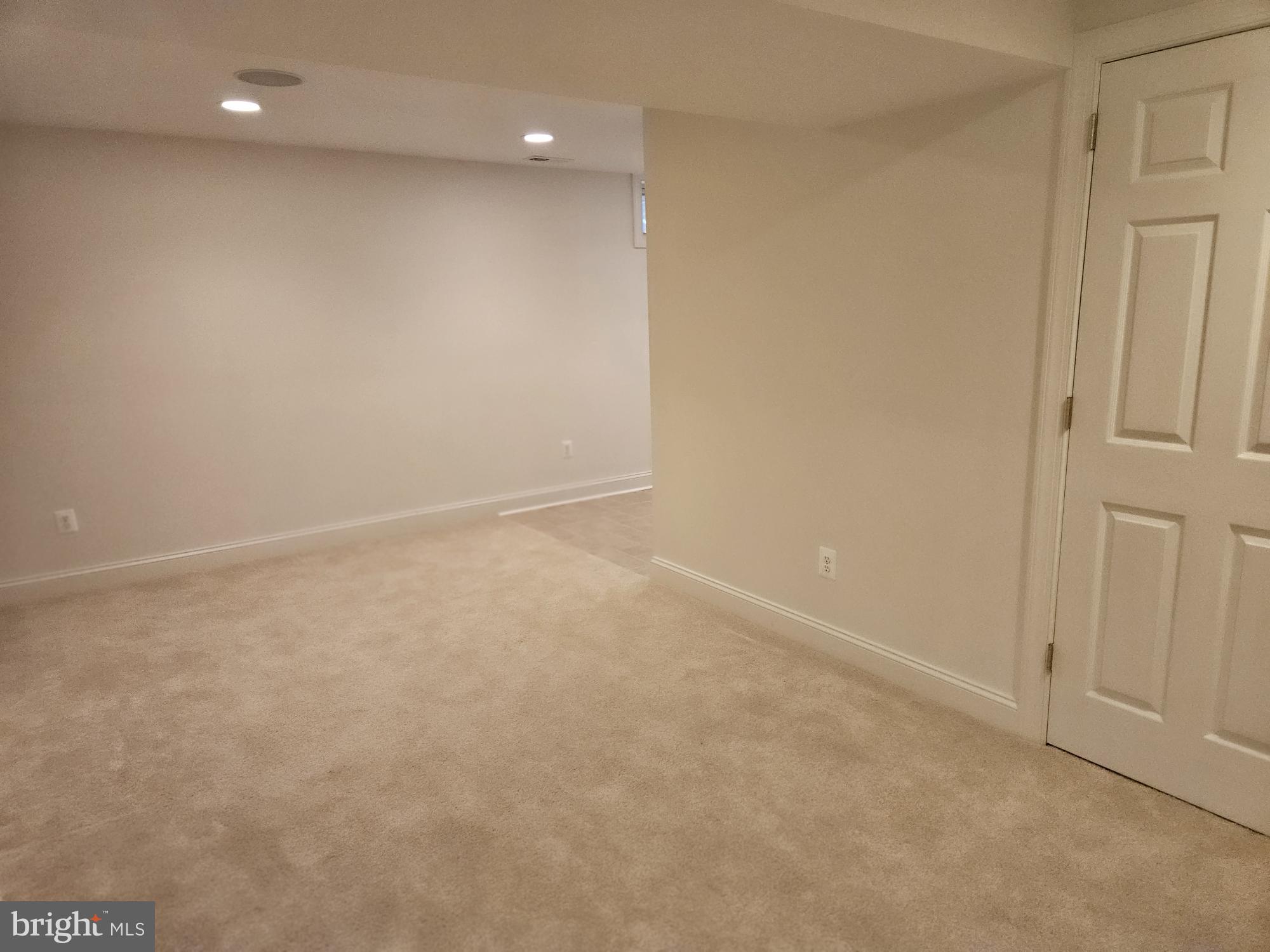 DOMINION VALLEY COUNTRY CLUB - Residential Lease