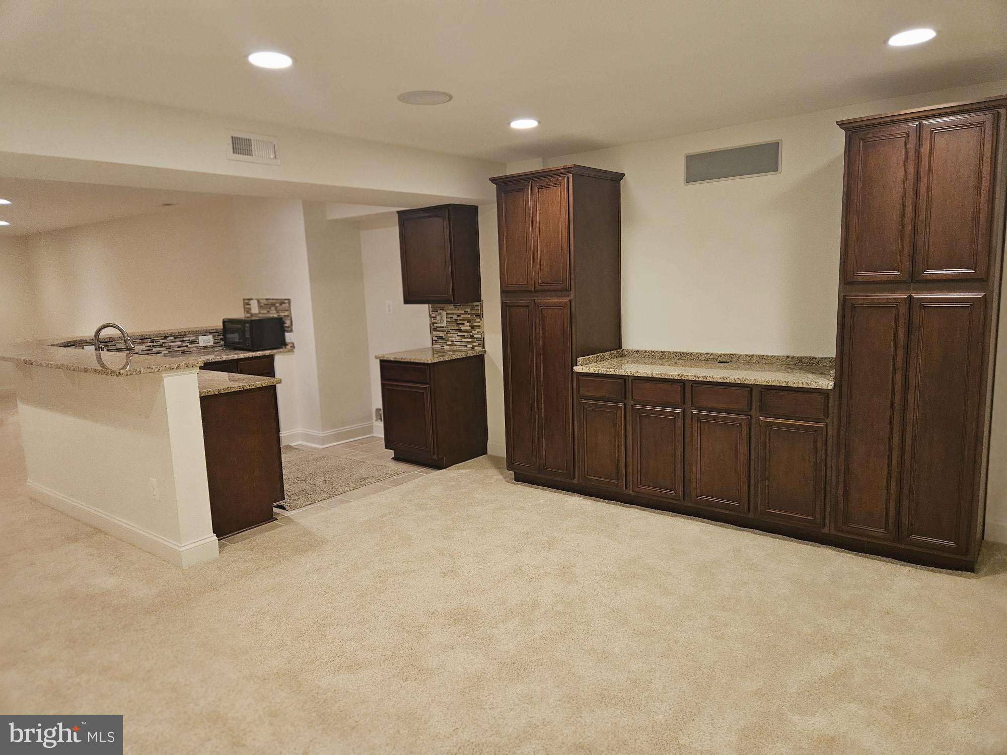 DOMINION VALLEY COUNTRY CLUB - Residential Lease