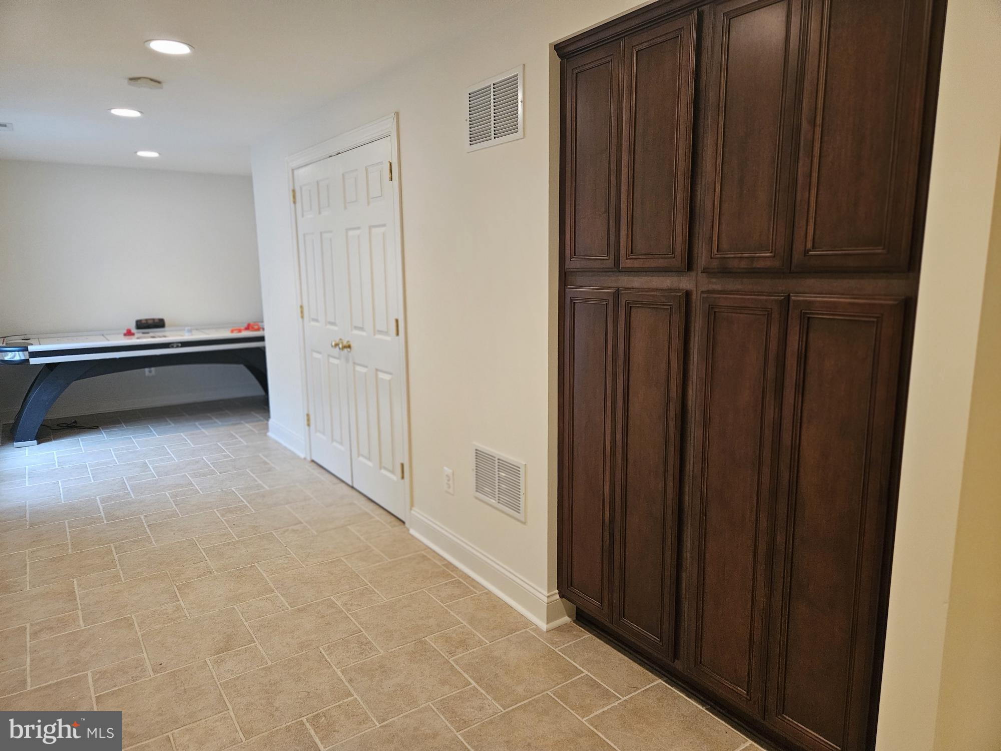 DOMINION VALLEY COUNTRY CLUB - Residential Lease