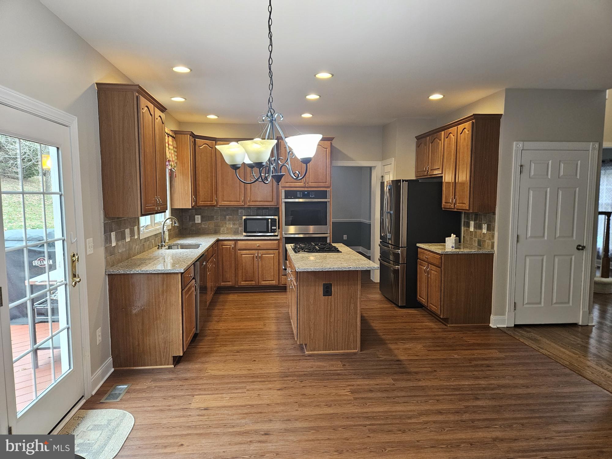 DOMINION VALLEY COUNTRY CLUB - Residential Lease