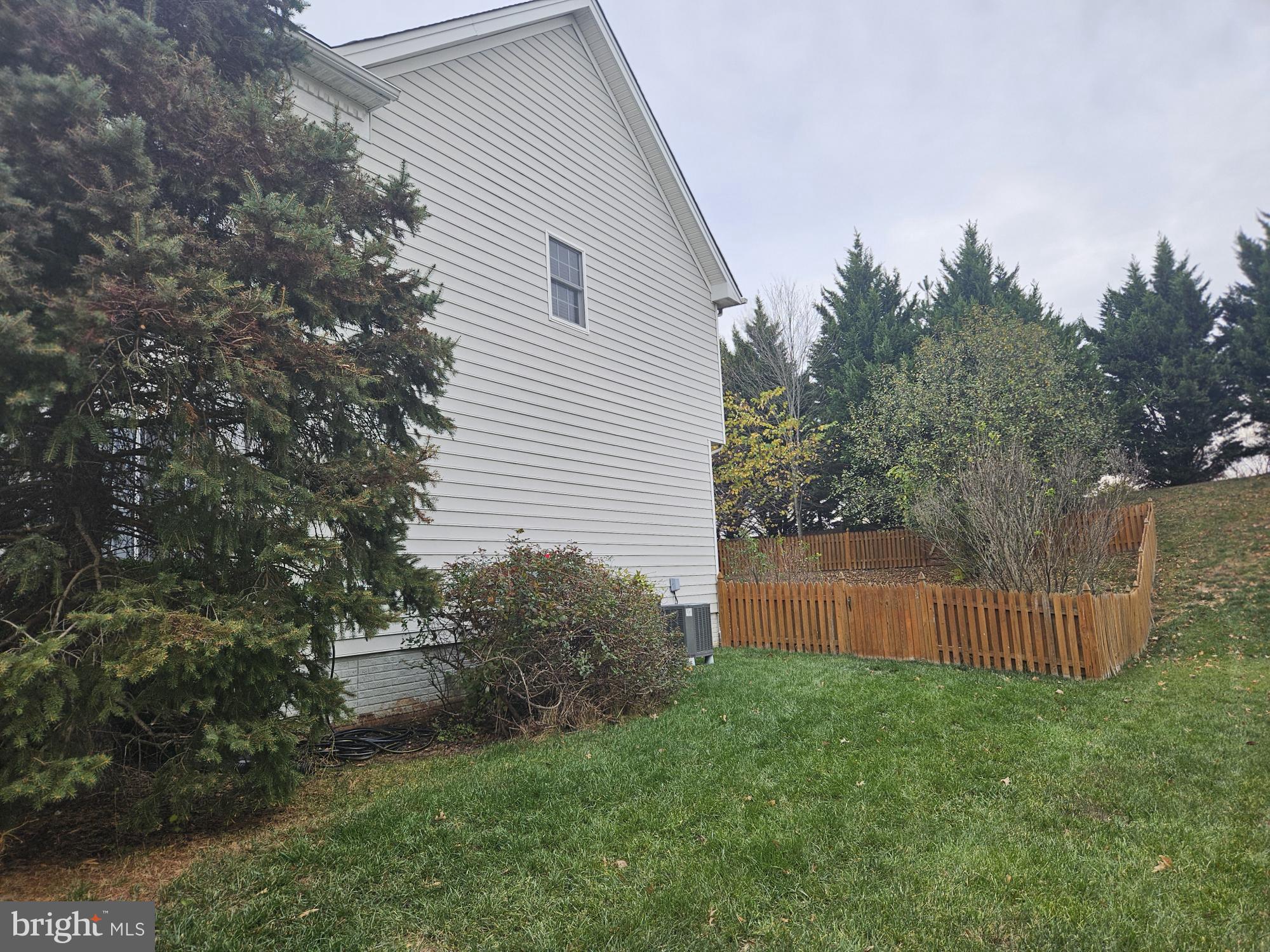 DOMINION VALLEY COUNTRY CLUB - Residential Lease