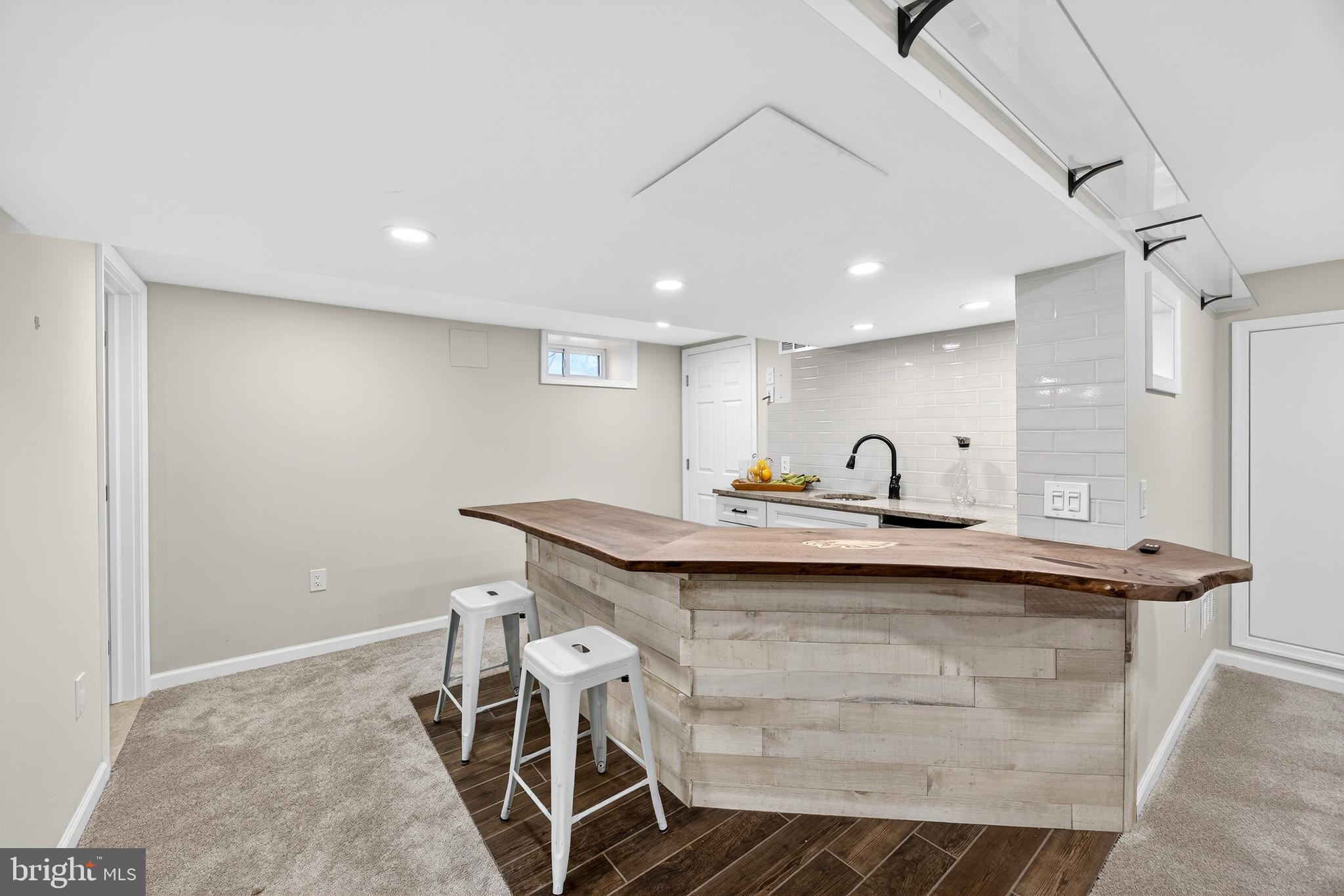 VALLEYWOOD - Residential