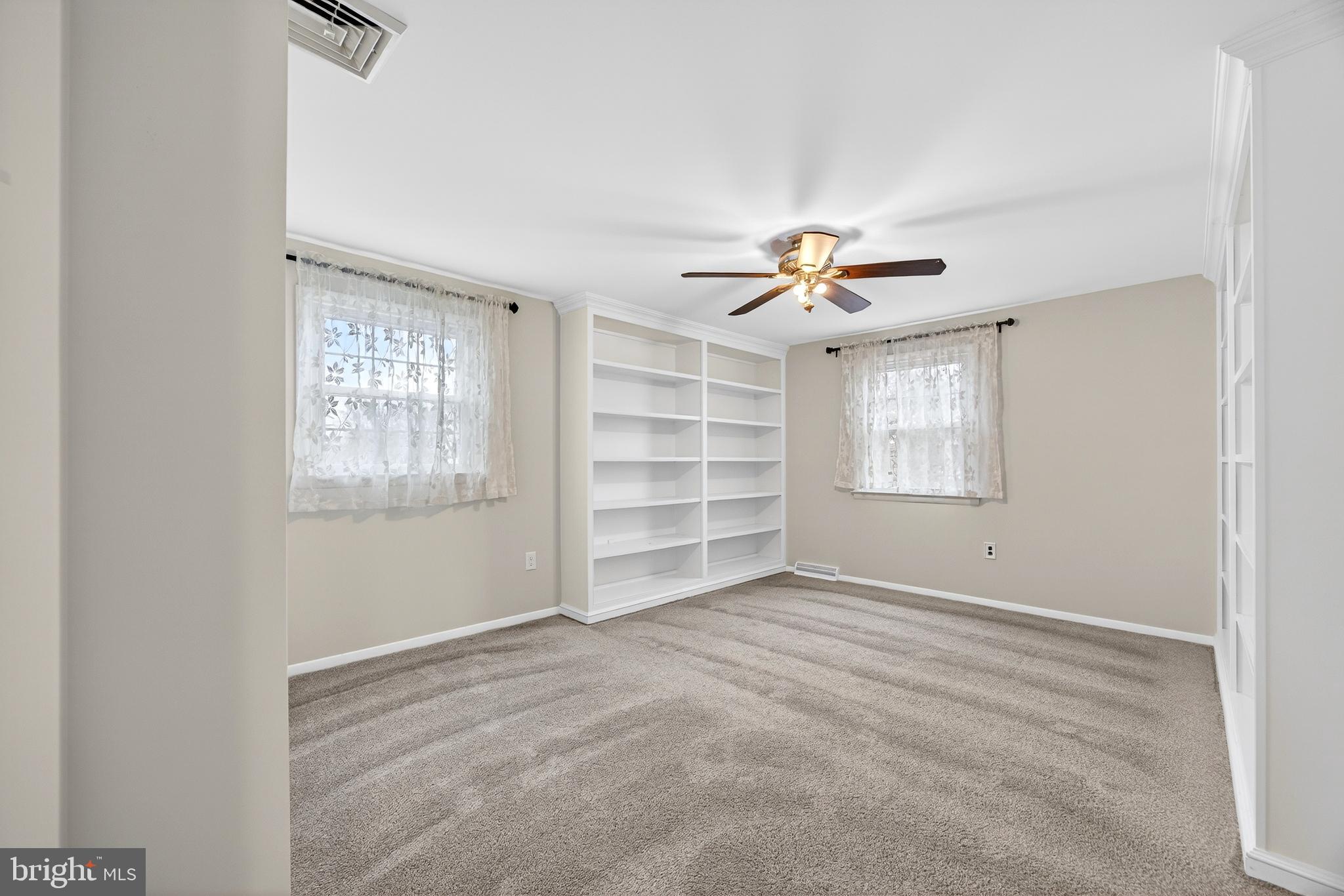 VALLEYWOOD - Residential