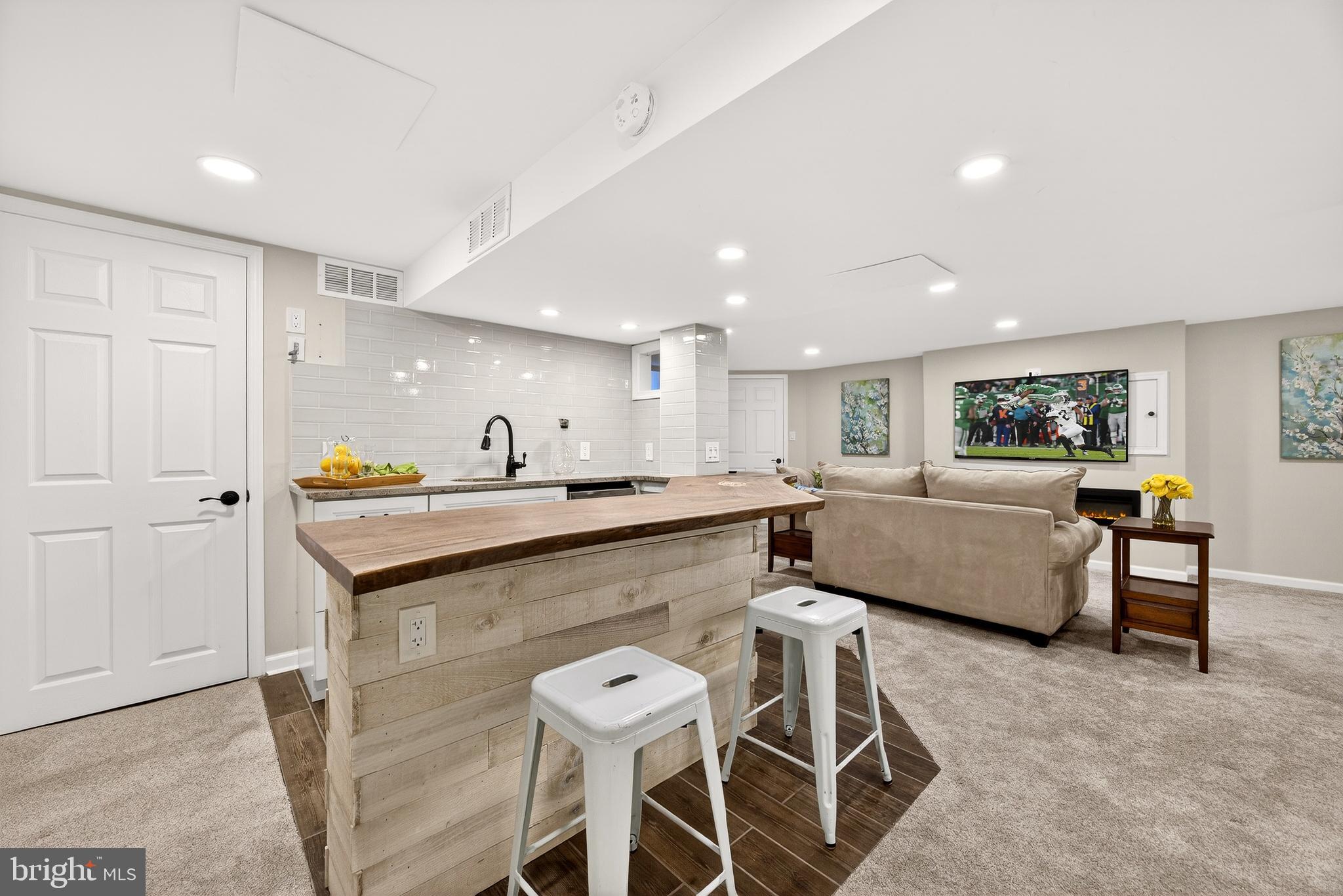 VALLEYWOOD - Residential