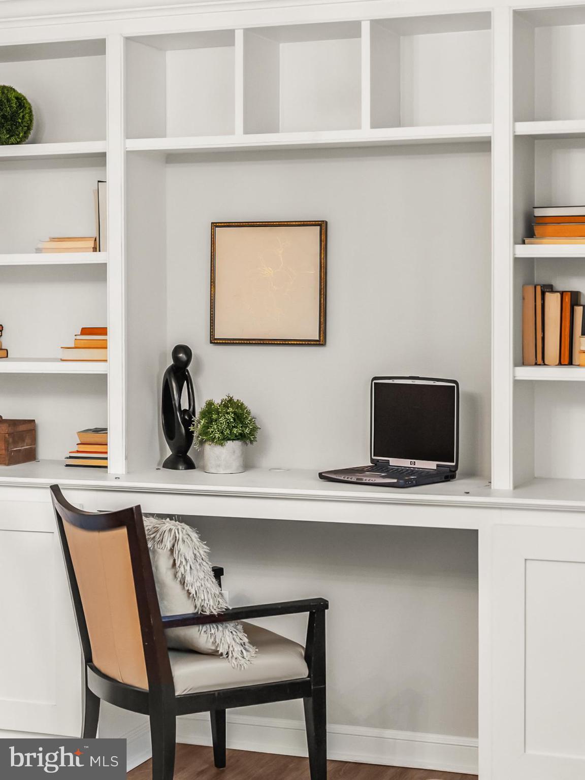 VALLEYWOOD - Residential