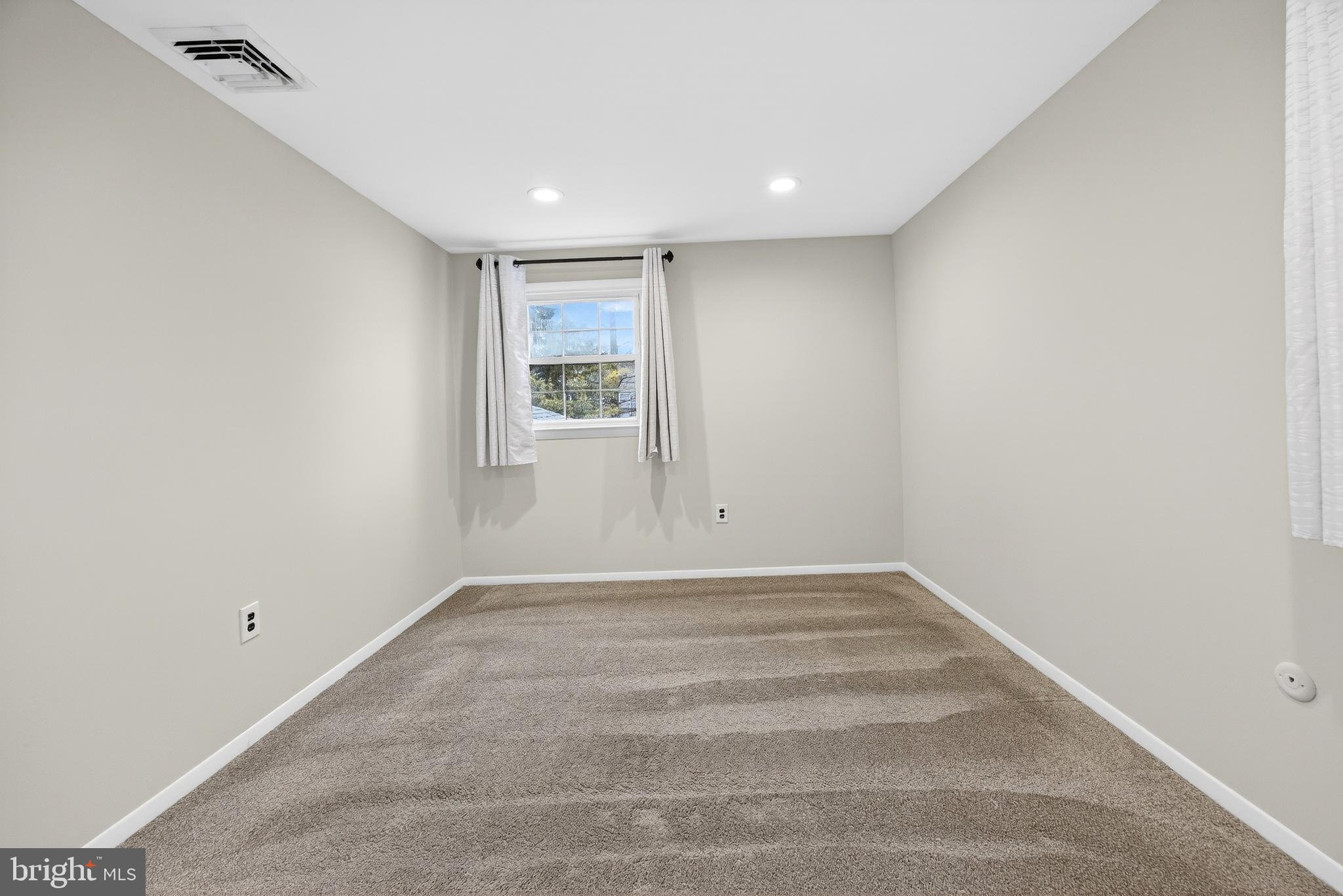 VALLEYWOOD - Residential