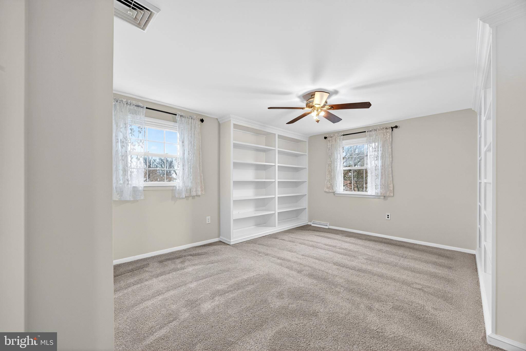 VALLEYWOOD - Residential