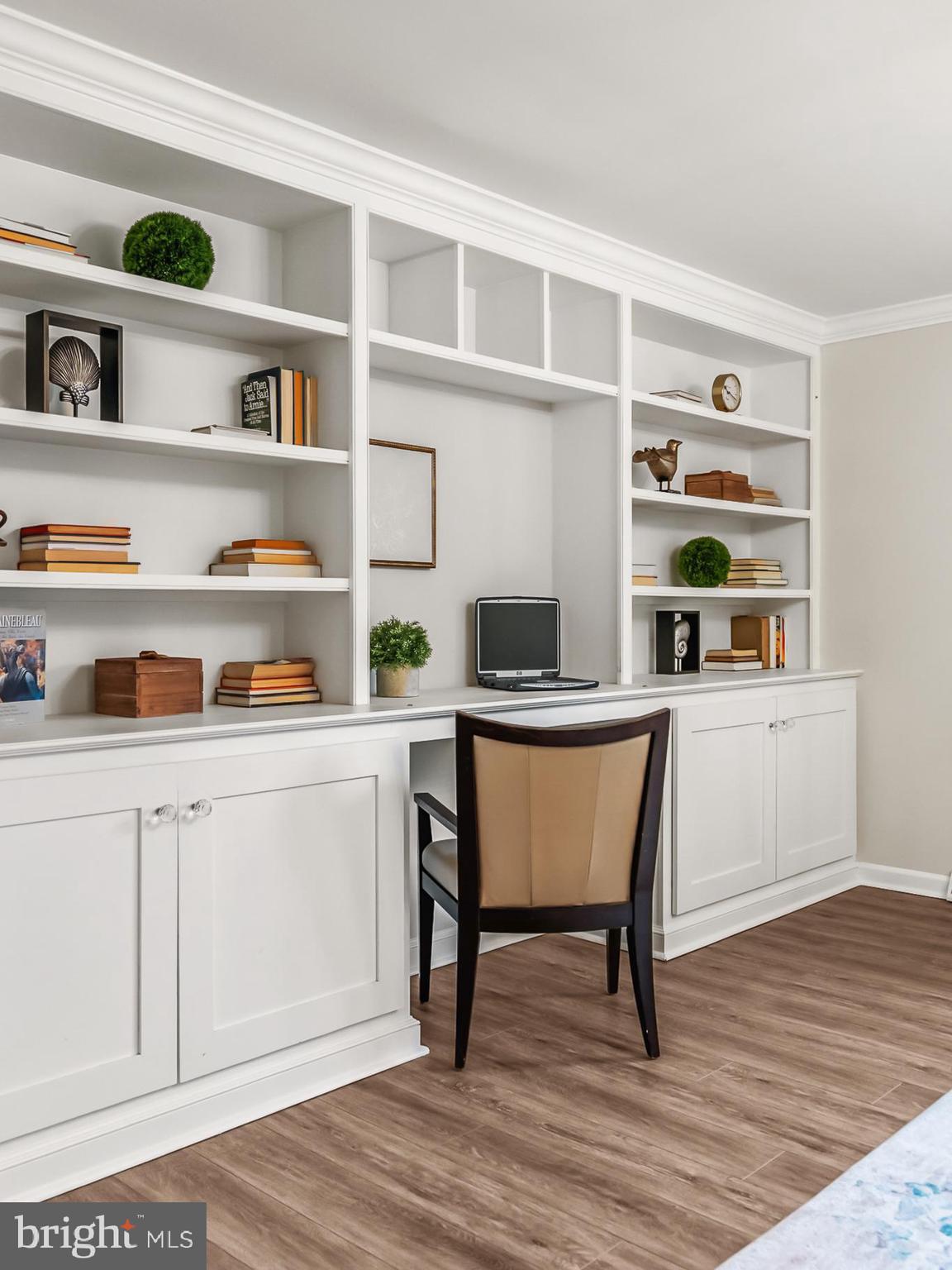 VALLEYWOOD - Residential