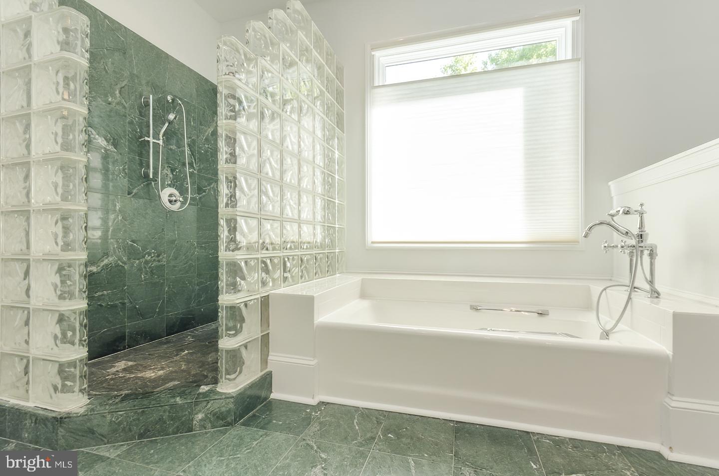 CRESS CREEK - Residential