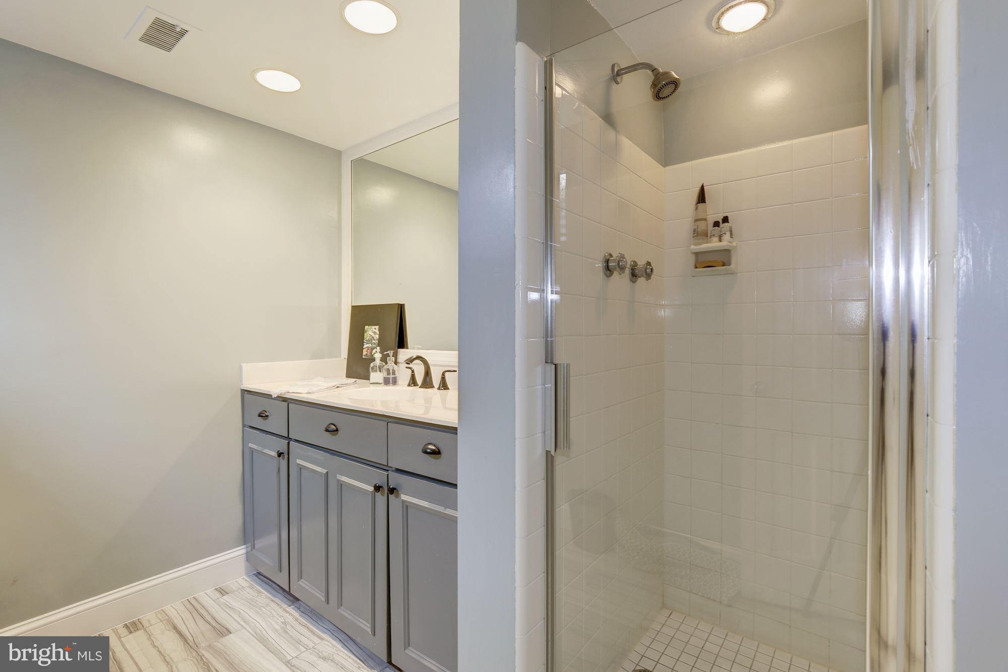 SMITHFIELD - Residential