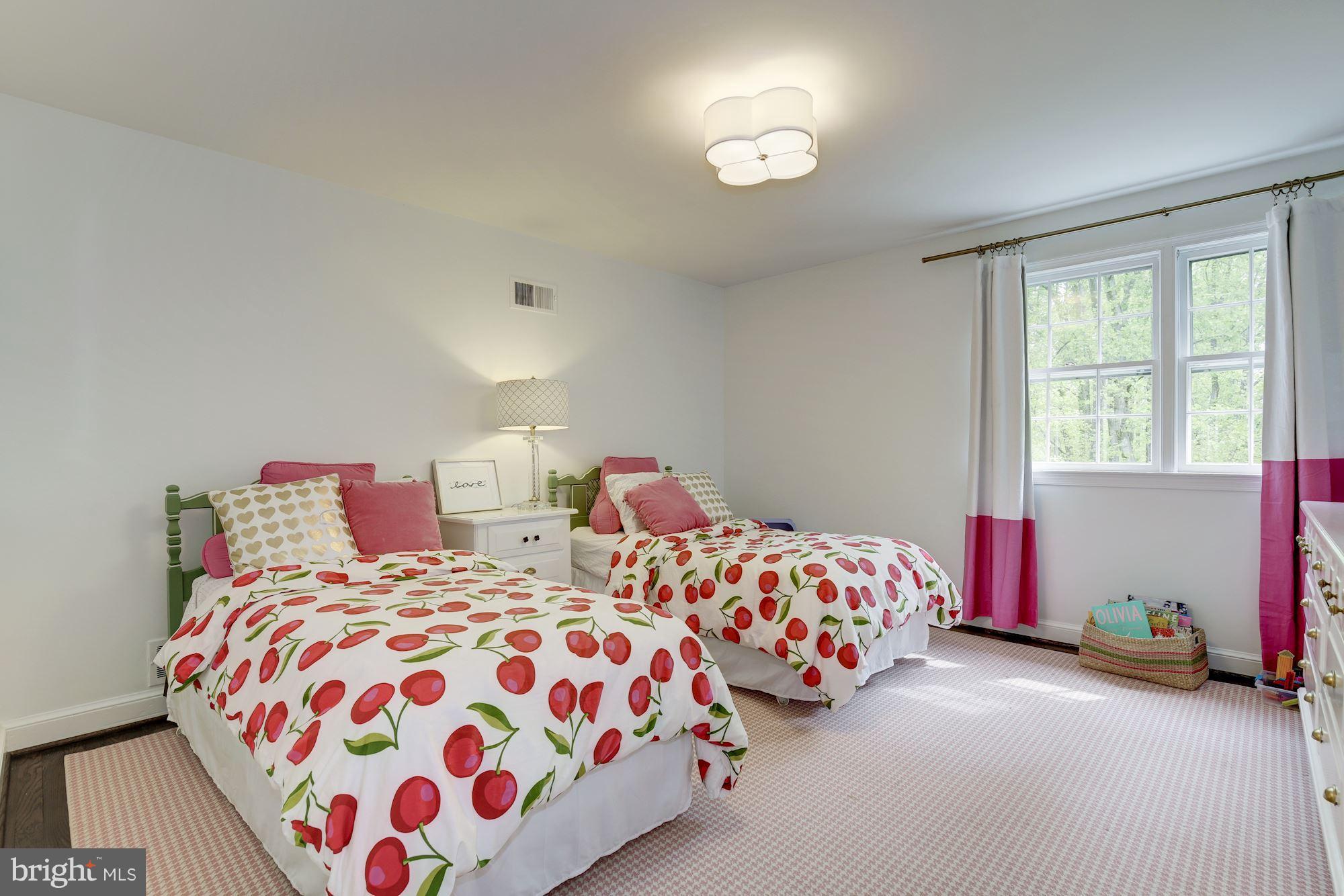 SMITHFIELD - Residential