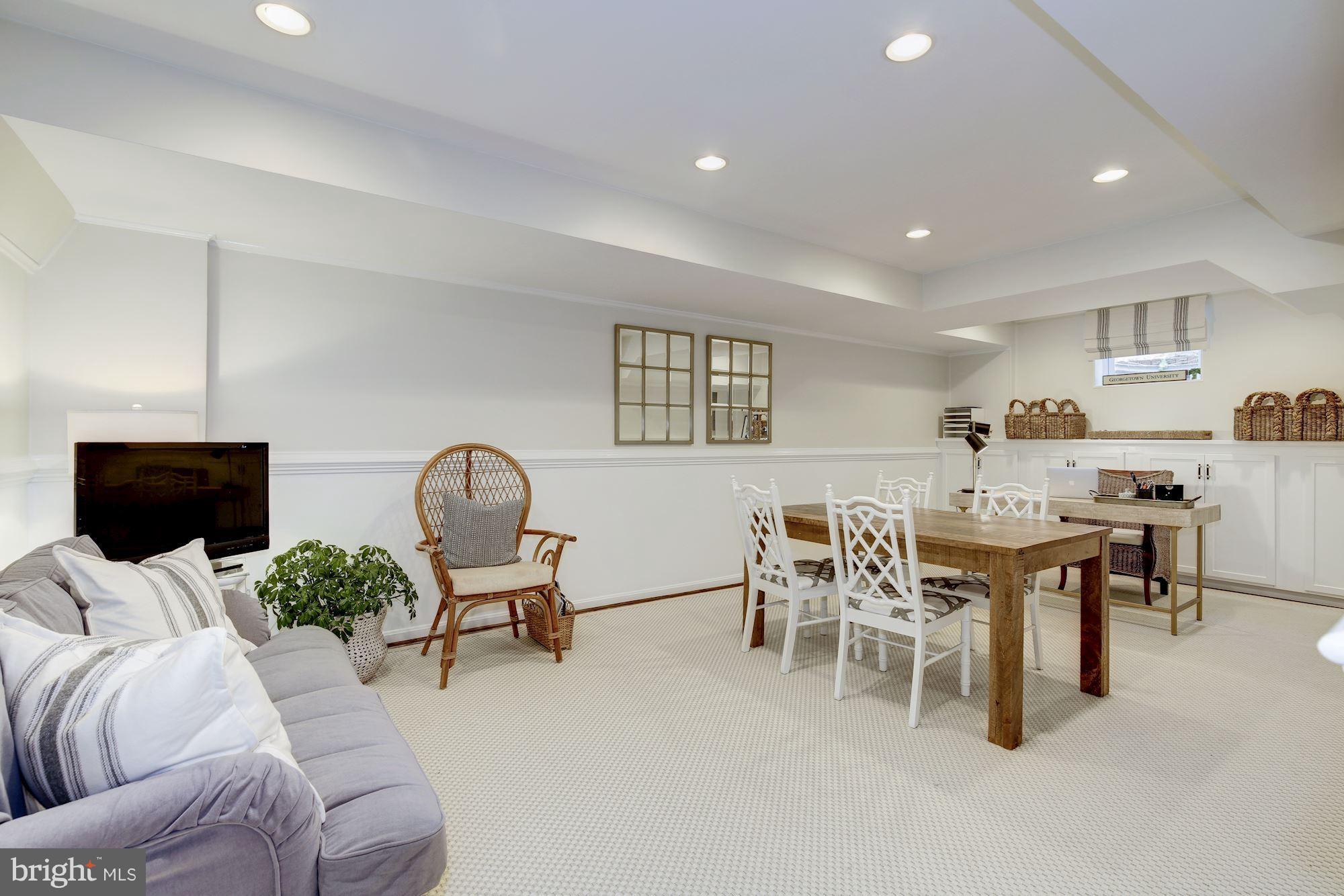 SMITHFIELD - Residential