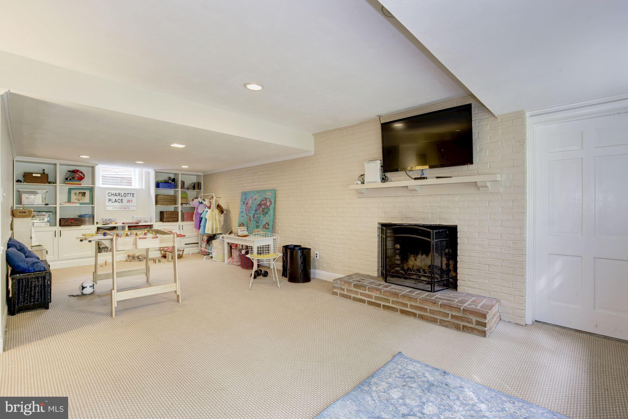 SMITHFIELD - Residential