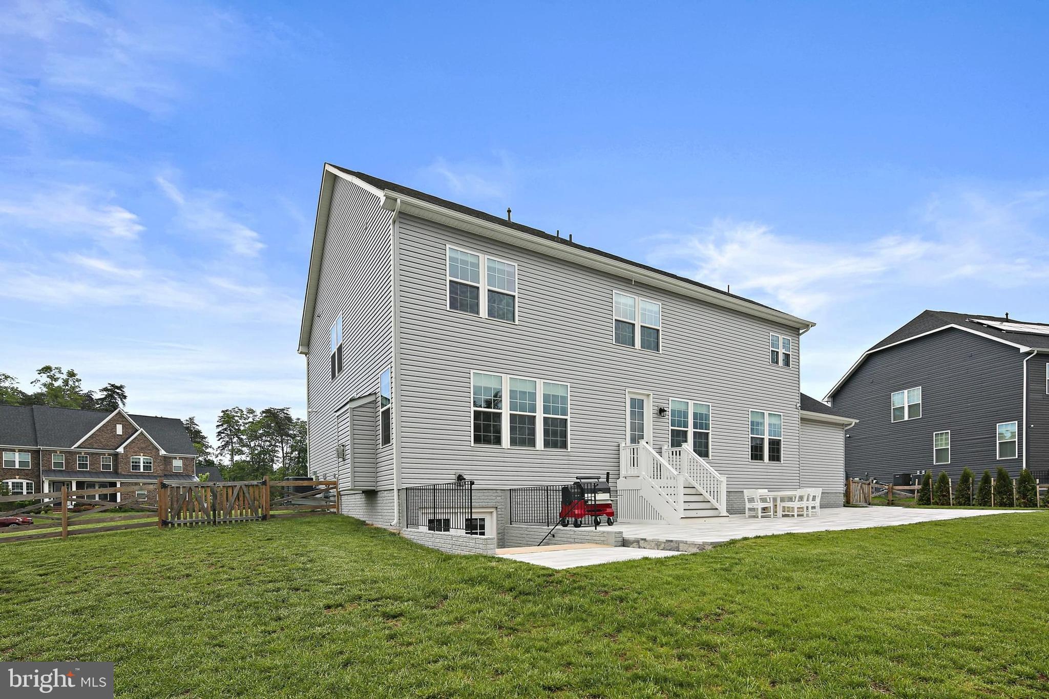 VIRGINIA CROSSING - Residential