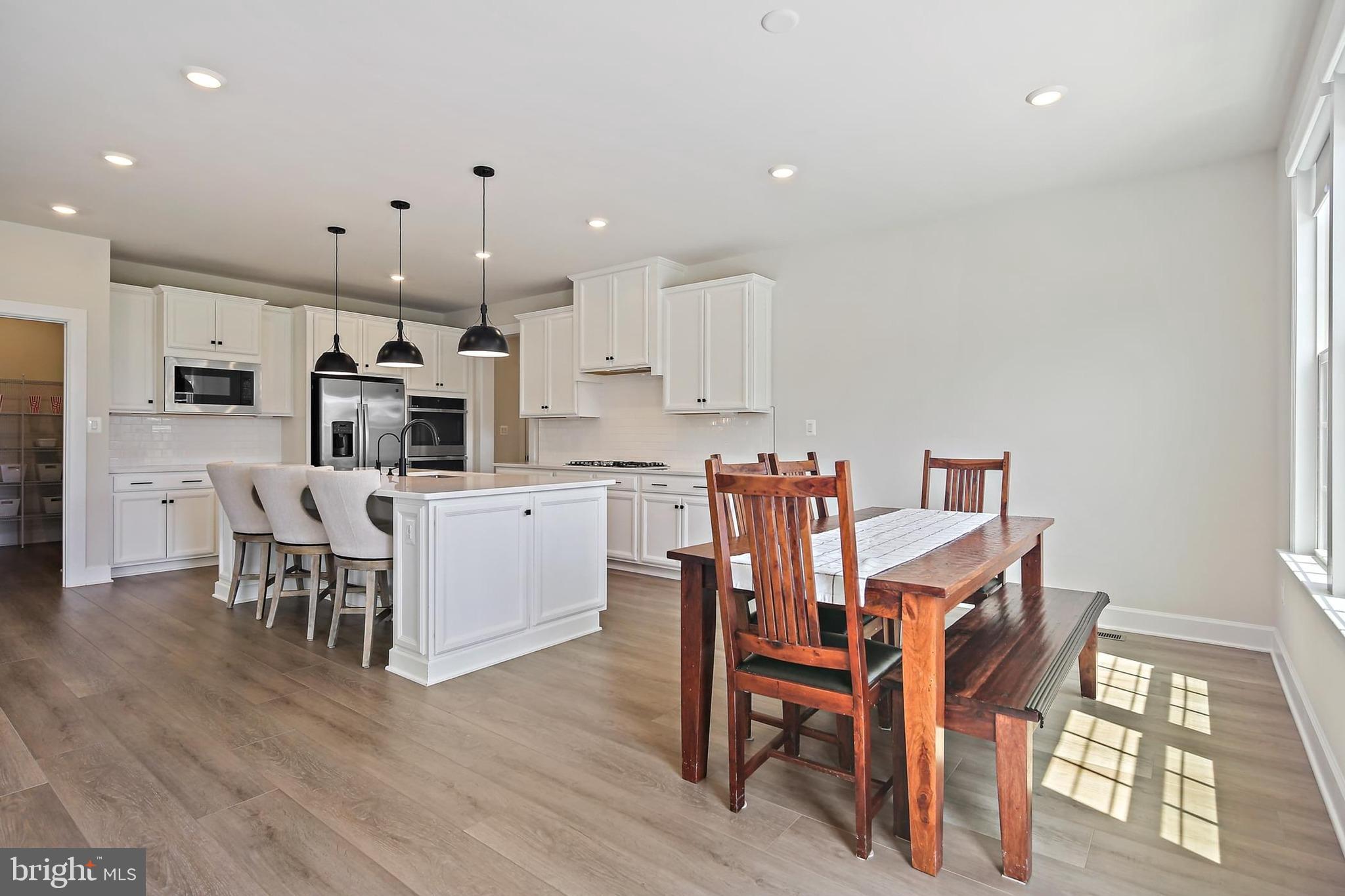 VIRGINIA CROSSING - Residential