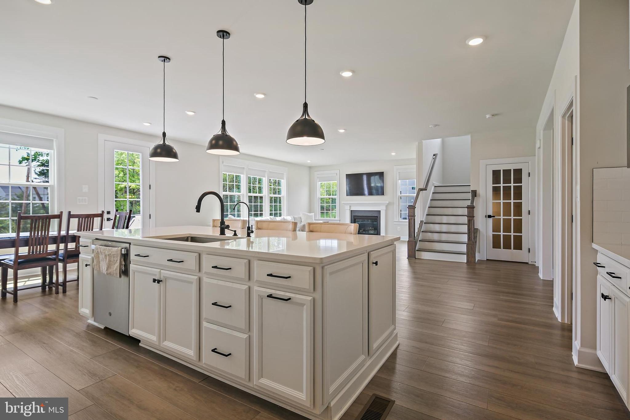 VIRGINIA CROSSING - Residential