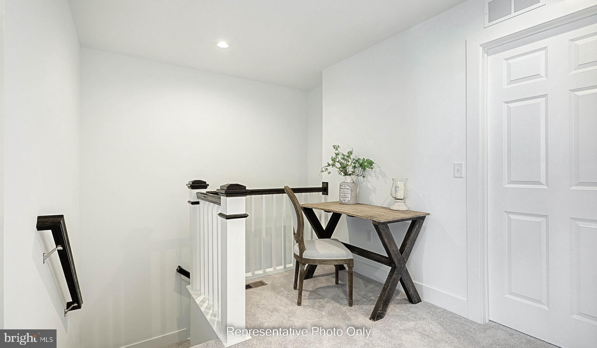 MADISON COURT - Residential