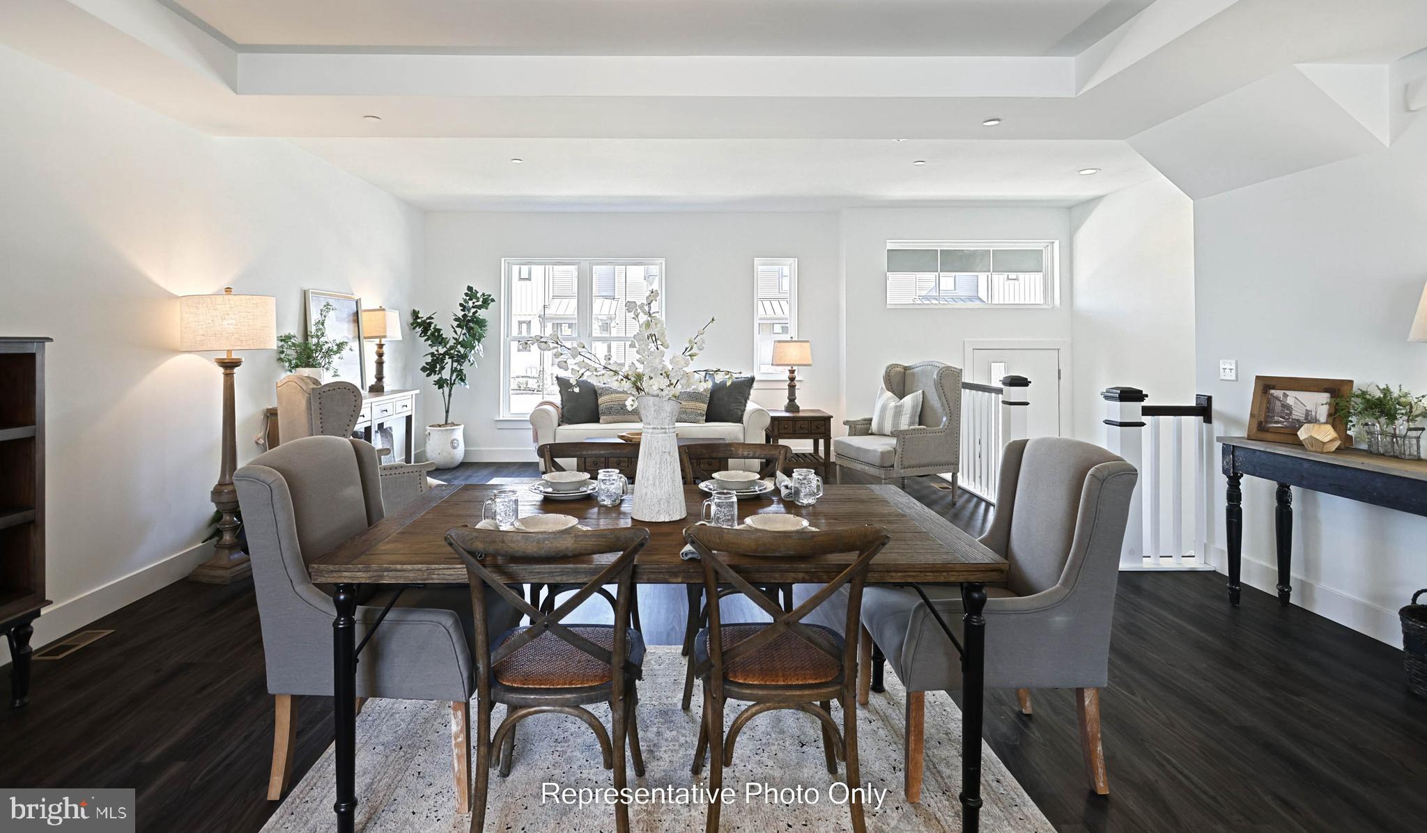 MADISON COURT - Residential