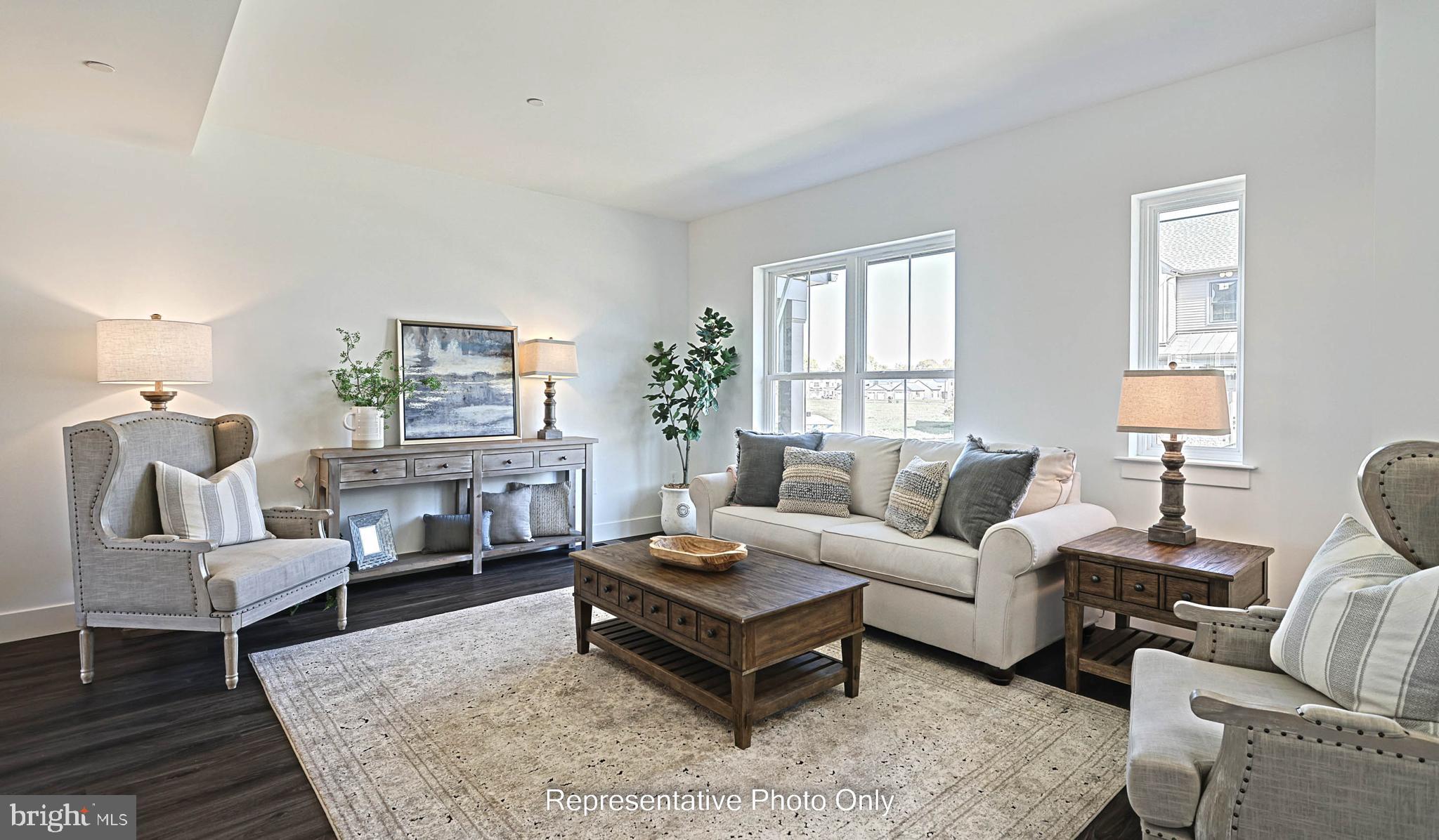 MADISON COURT - Residential