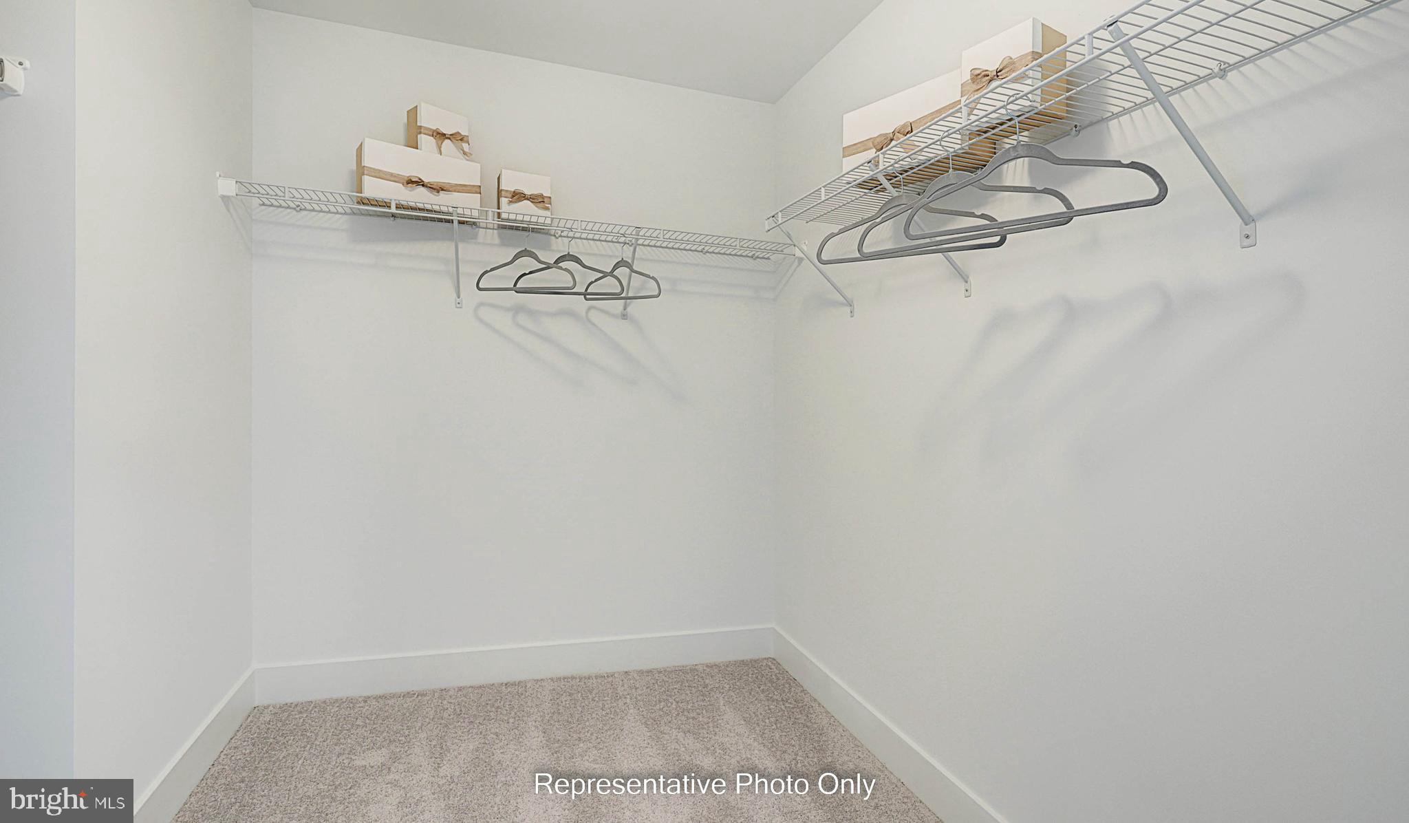 MADISON COURT - Residential