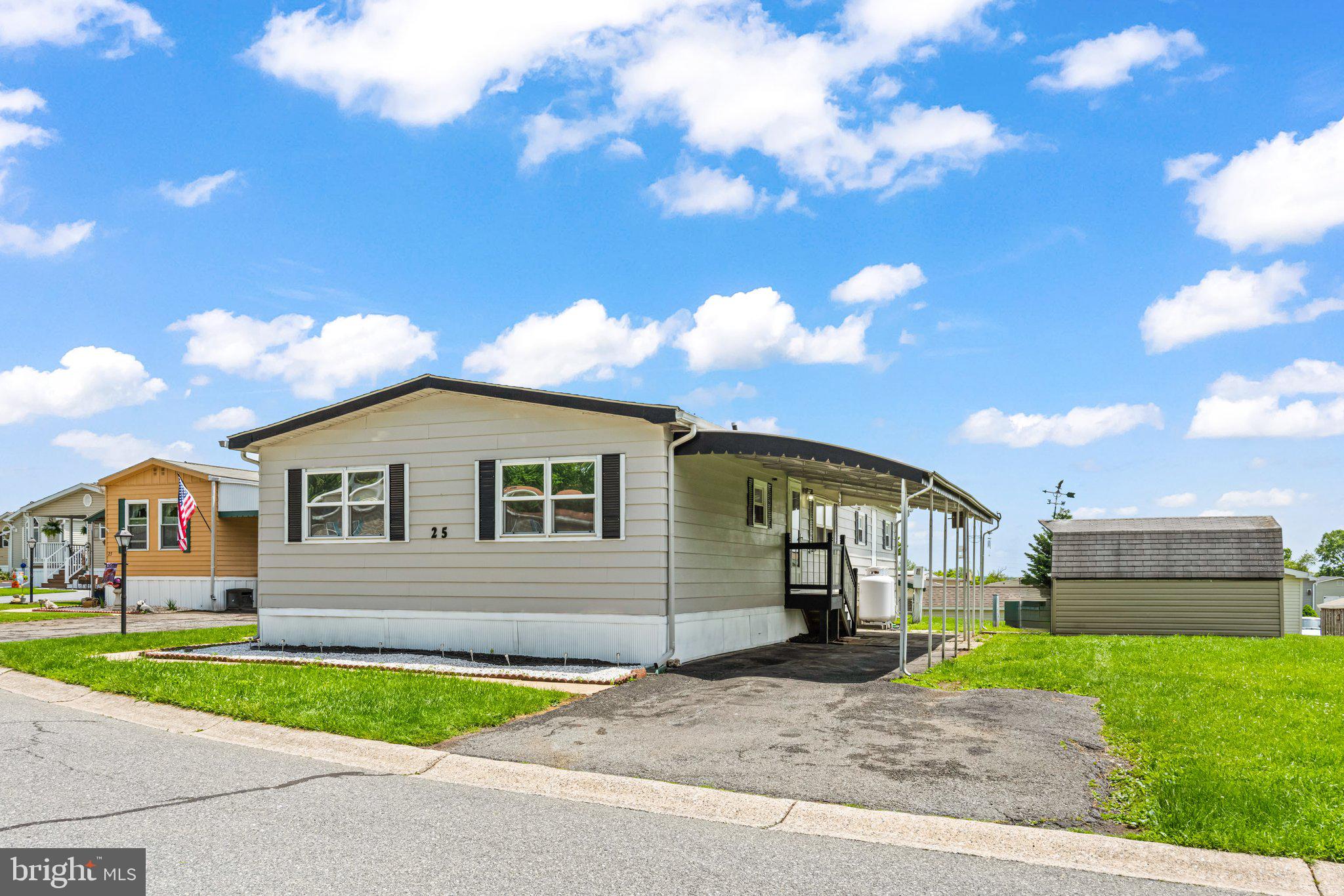 RIDGEWOOD MANOR - Residential