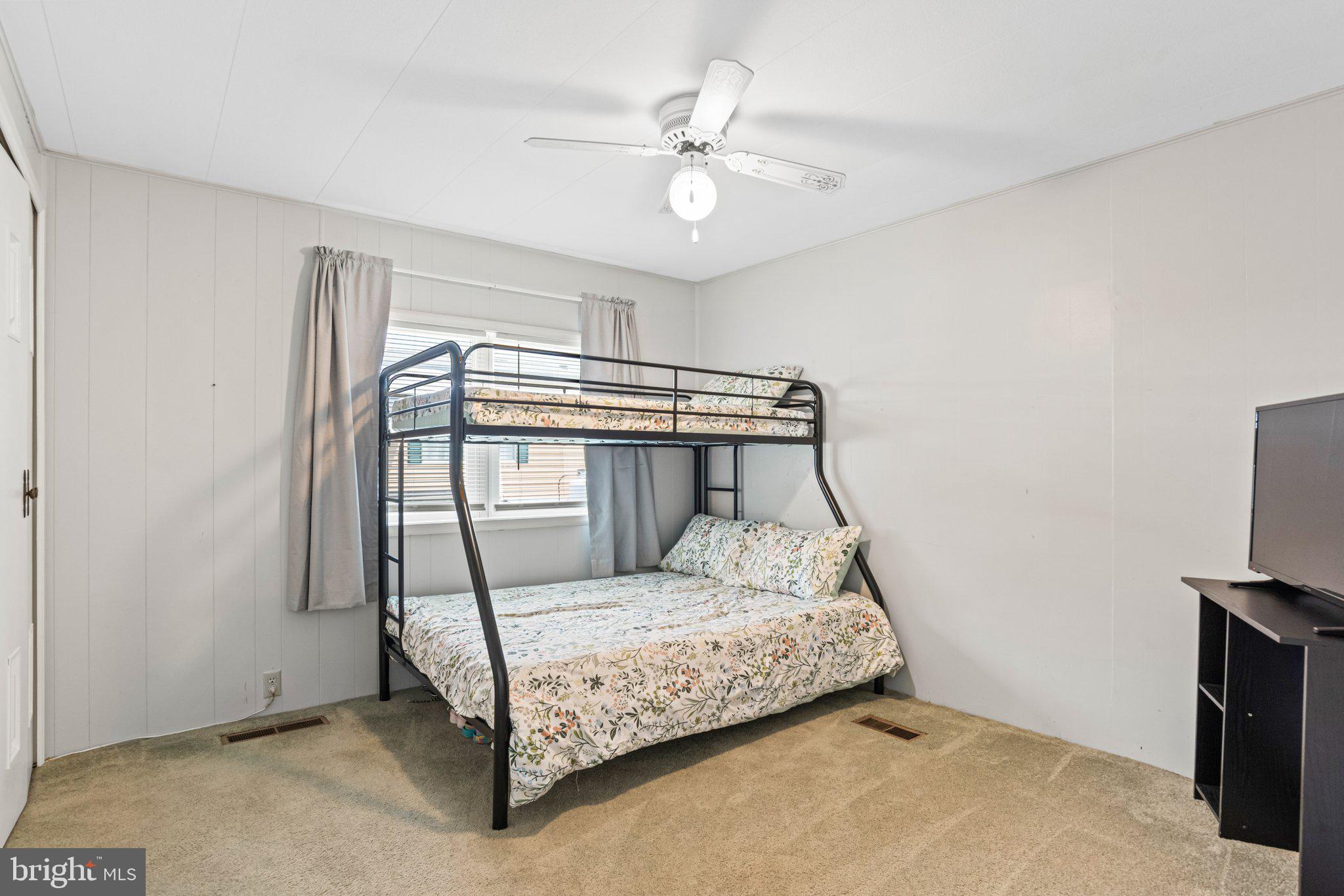 RIDGEWOOD MANOR - Residential