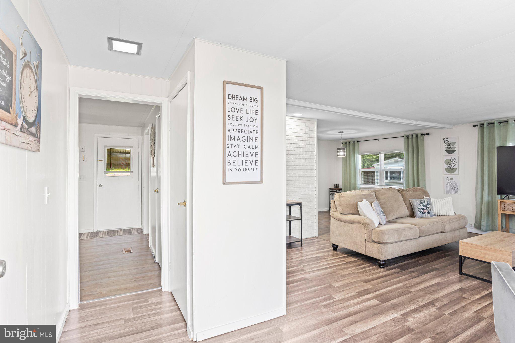 25 RIDGEWOOD MANOR