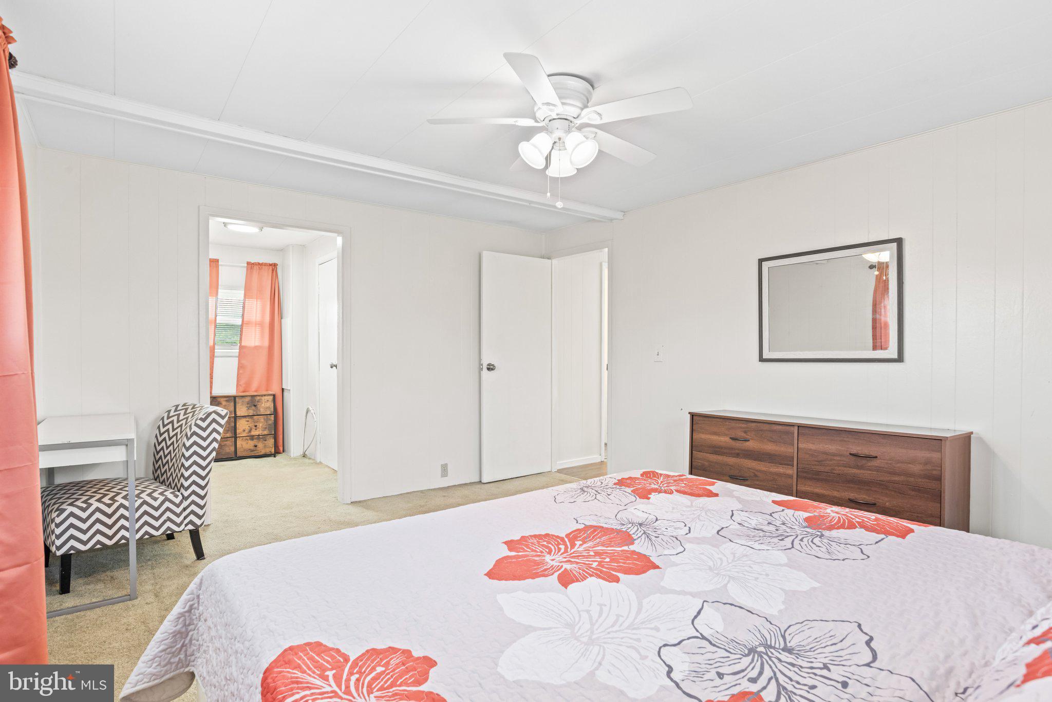 RIDGEWOOD MANOR - Residential