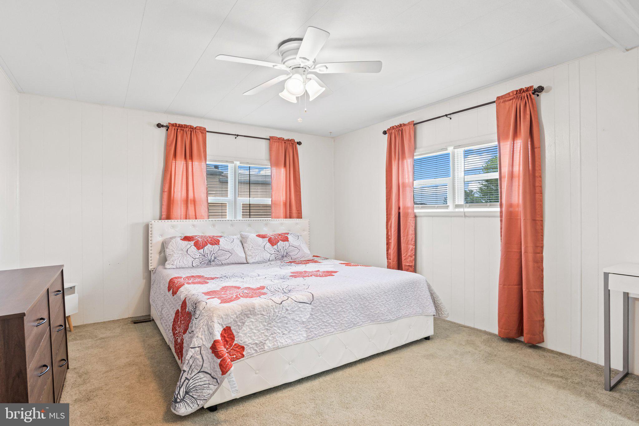 RIDGEWOOD MANOR - Residential