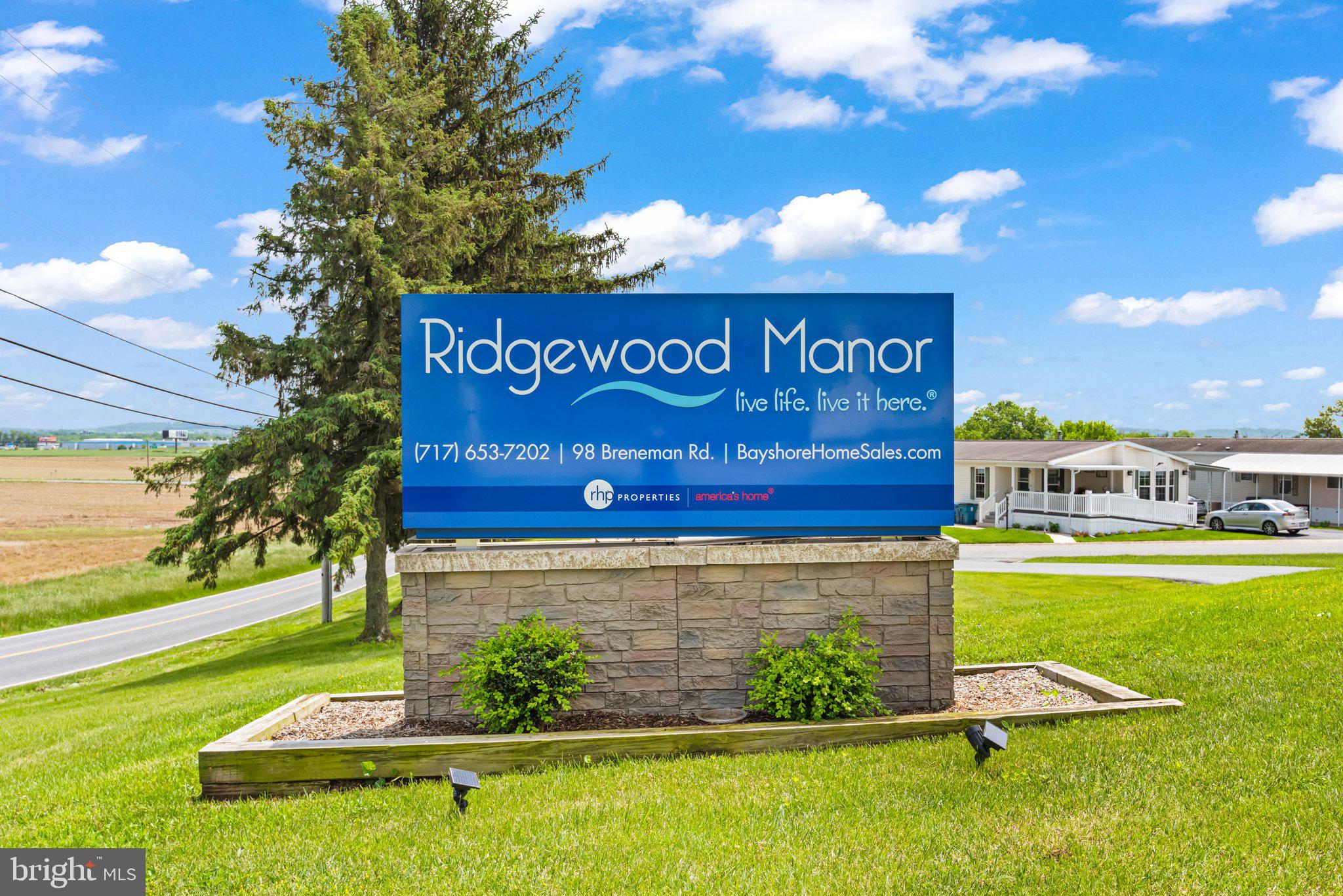 RIDGEWOOD MANOR - Residential