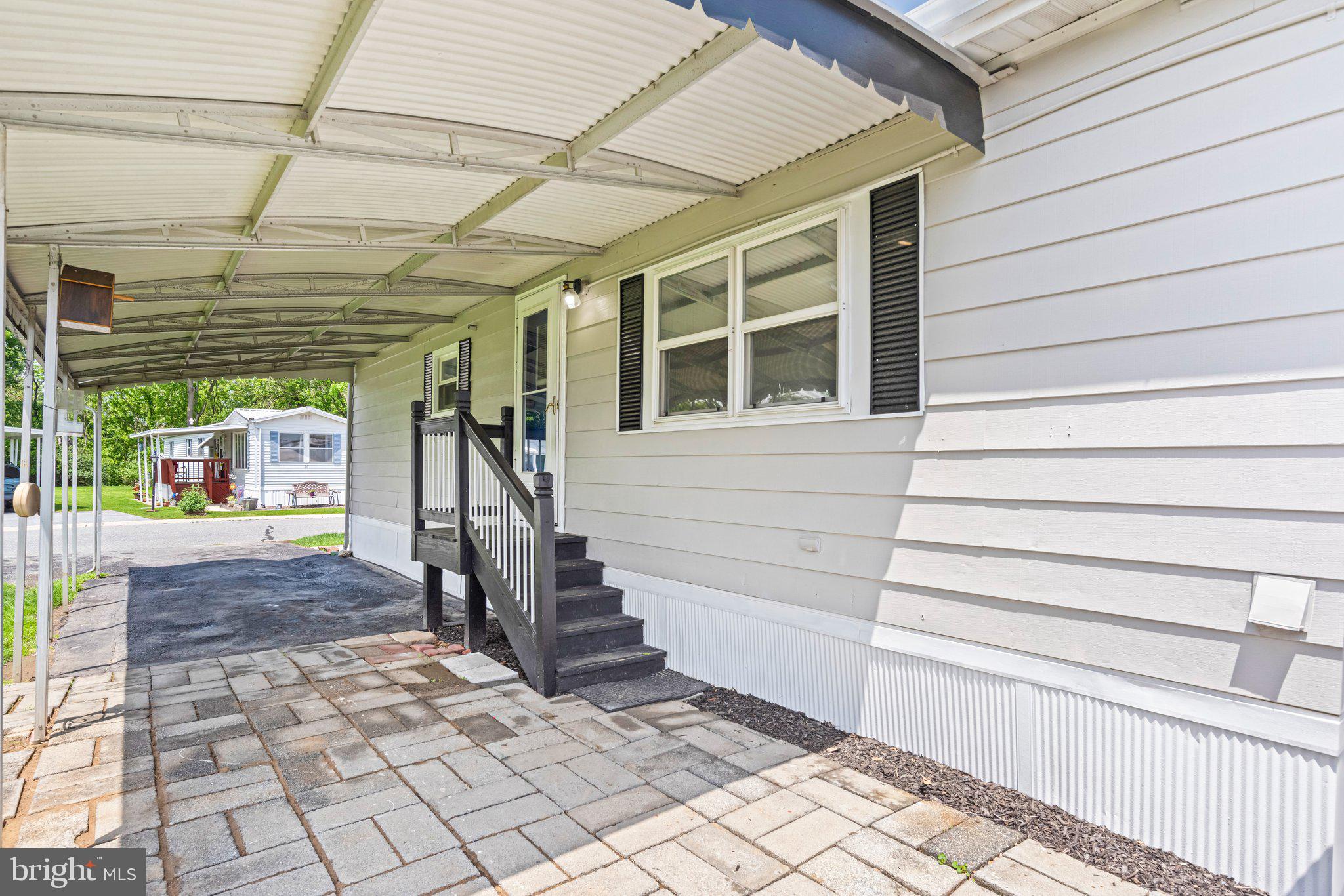 RIDGEWOOD MANOR - Residential