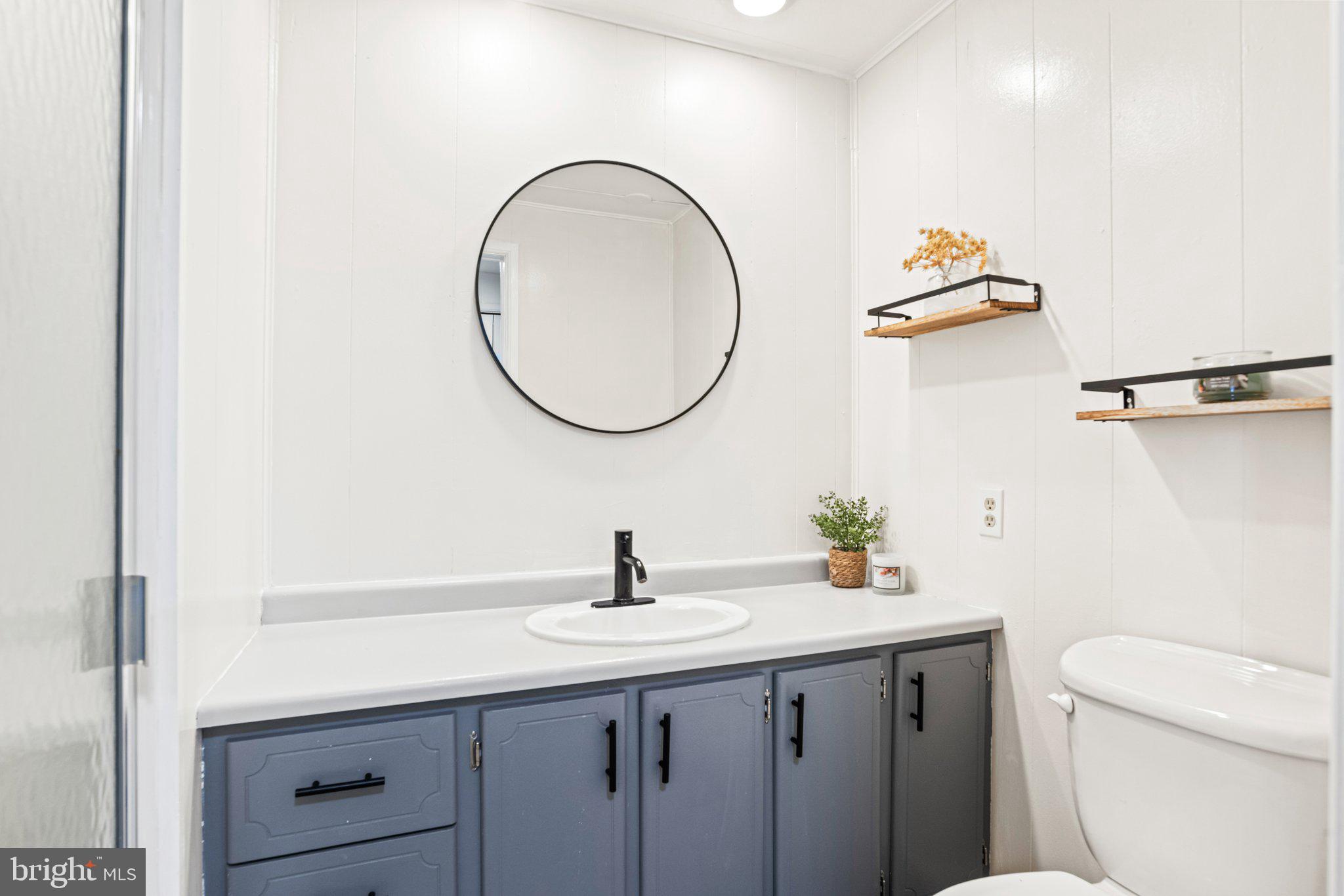 RIDGEWOOD MANOR - Residential