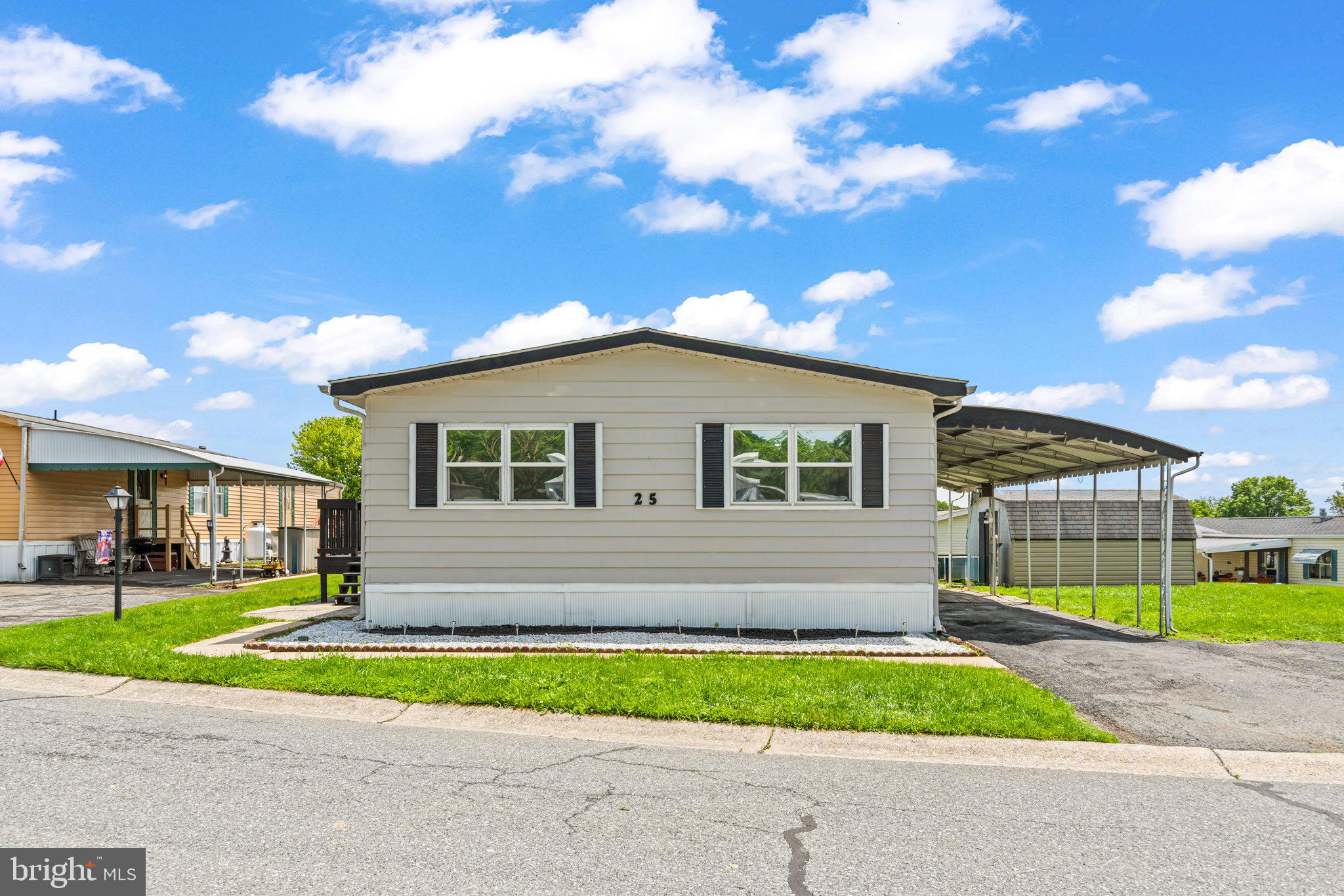 RIDGEWOOD MANOR - Residential