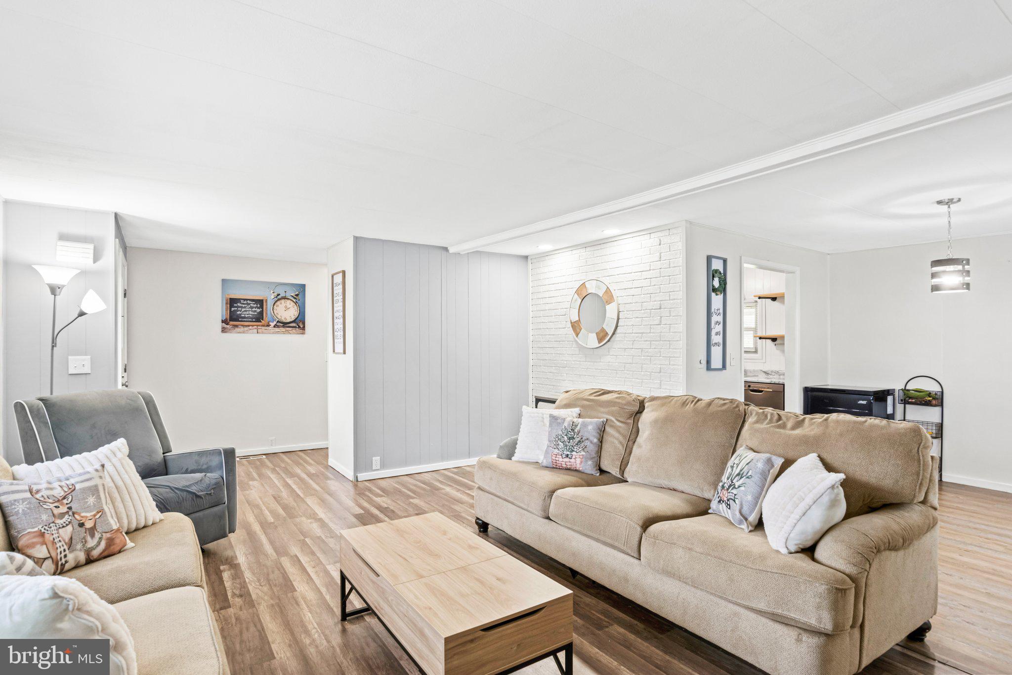 RIDGEWOOD MANOR - Residential