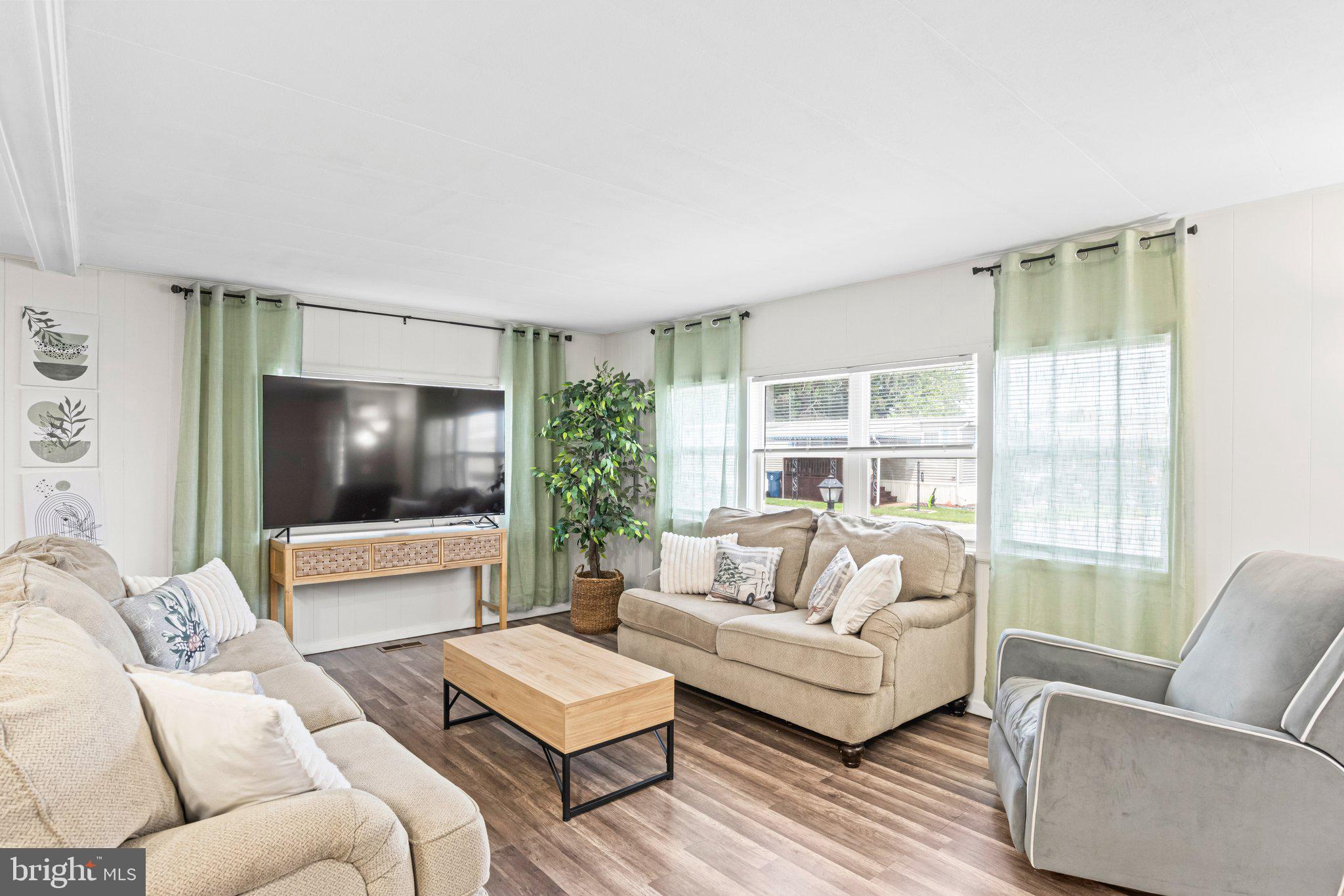 RIDGEWOOD MANOR - Residential