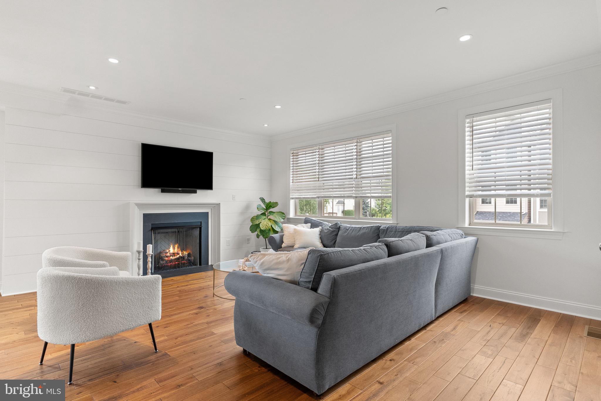 CONSHOHOCKEN - Residential