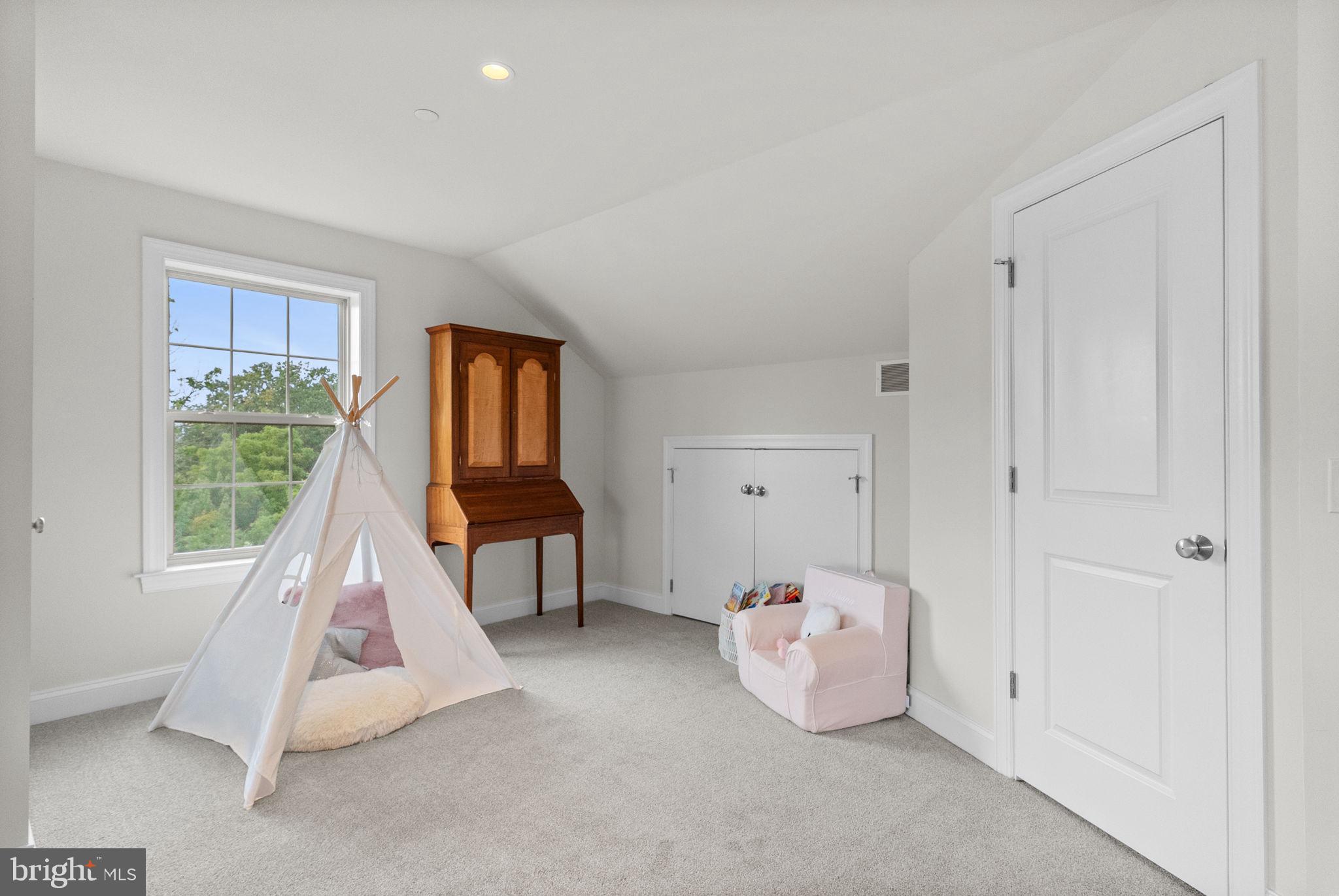 CONSHOHOCKEN - Residential