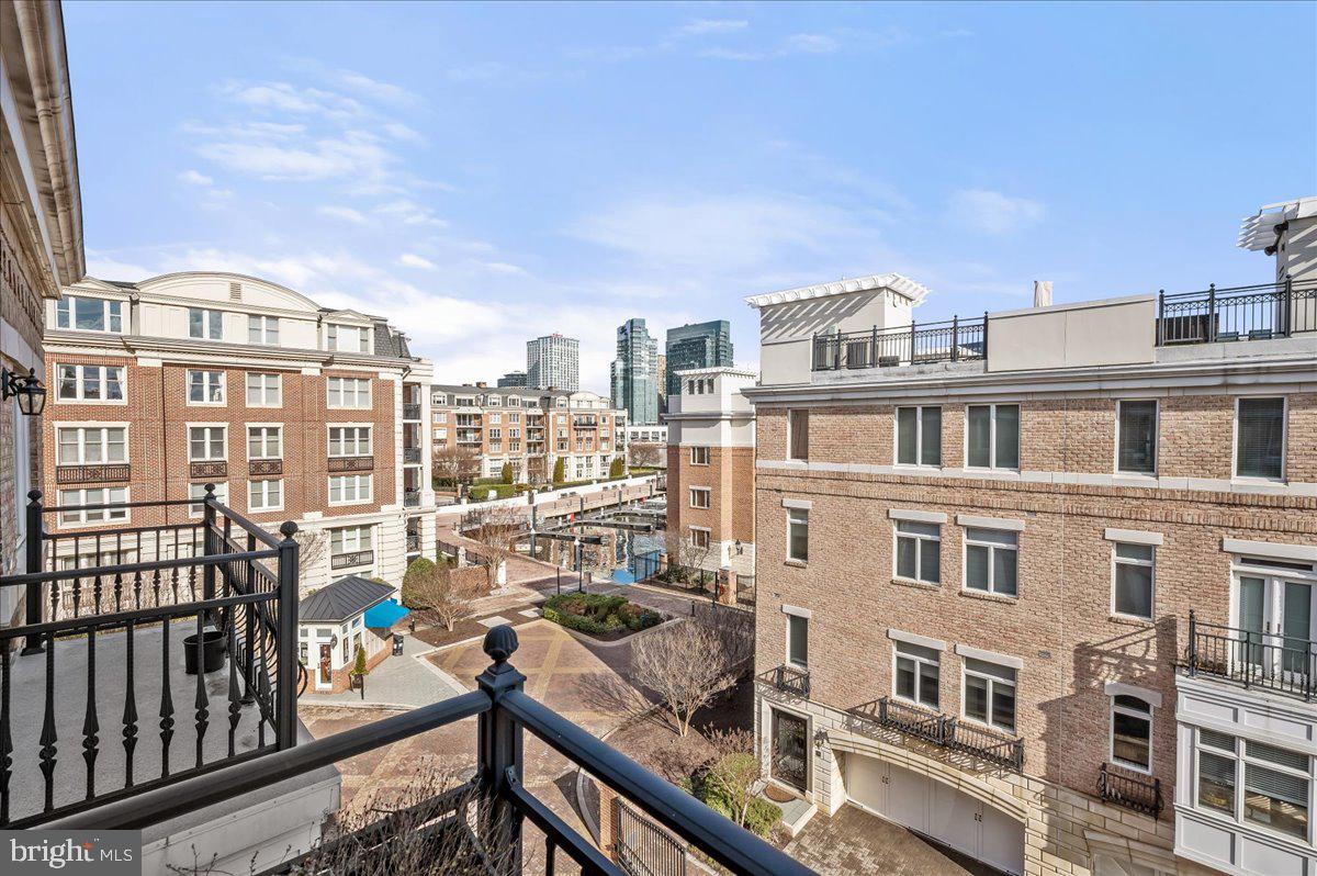 PIER HOMES AT HARBORVIEW - Residential Lease