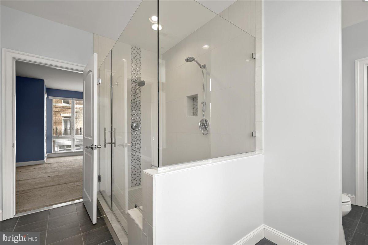 PIER HOMES AT HARBORVIEW - Residential Lease