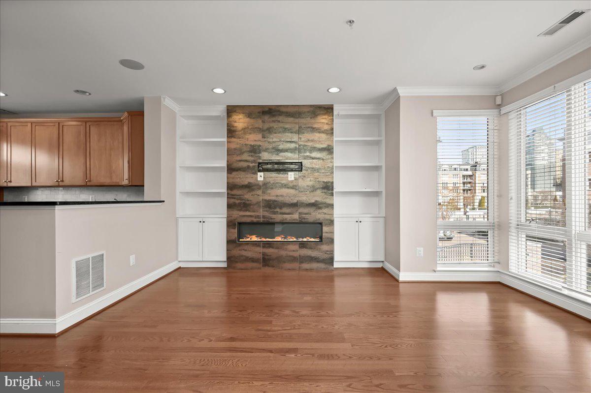 PIER HOMES AT HARBORVIEW - Residential Lease