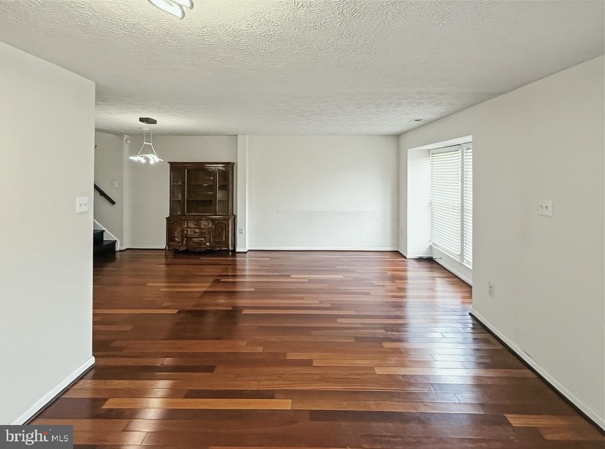 SILVER SPRING CNTRY CLUB - Residential