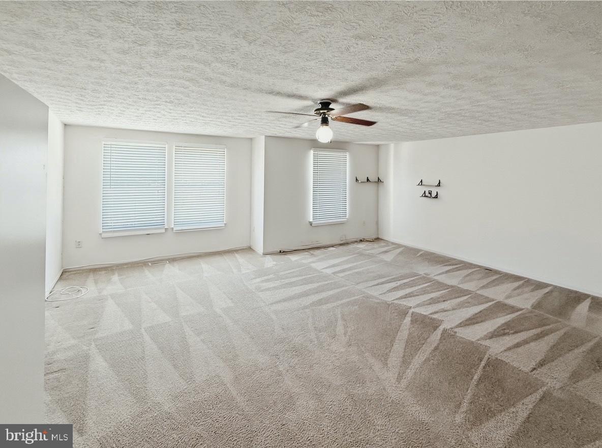 SILVER SPRING CNTRY CLUB - Residential