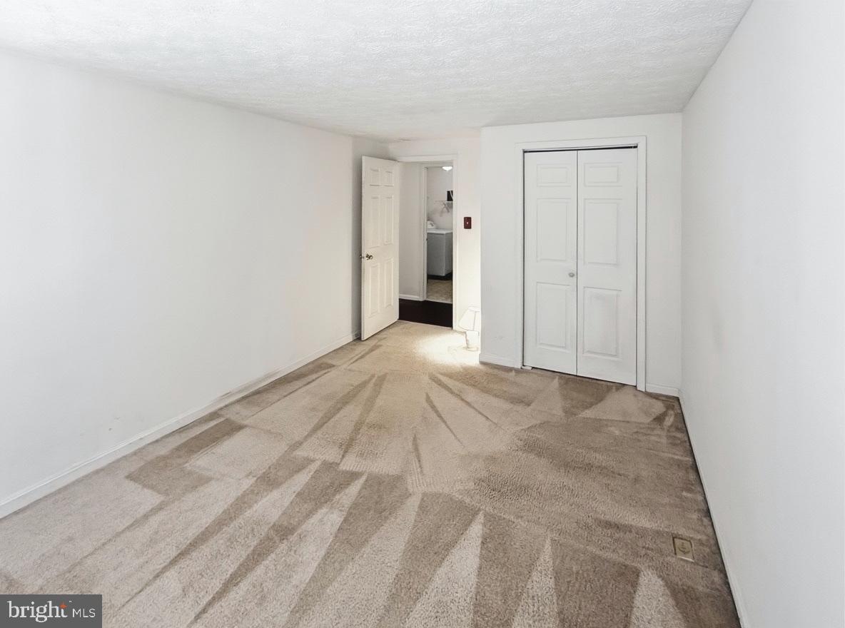 SILVER SPRING CNTRY CLUB - Residential