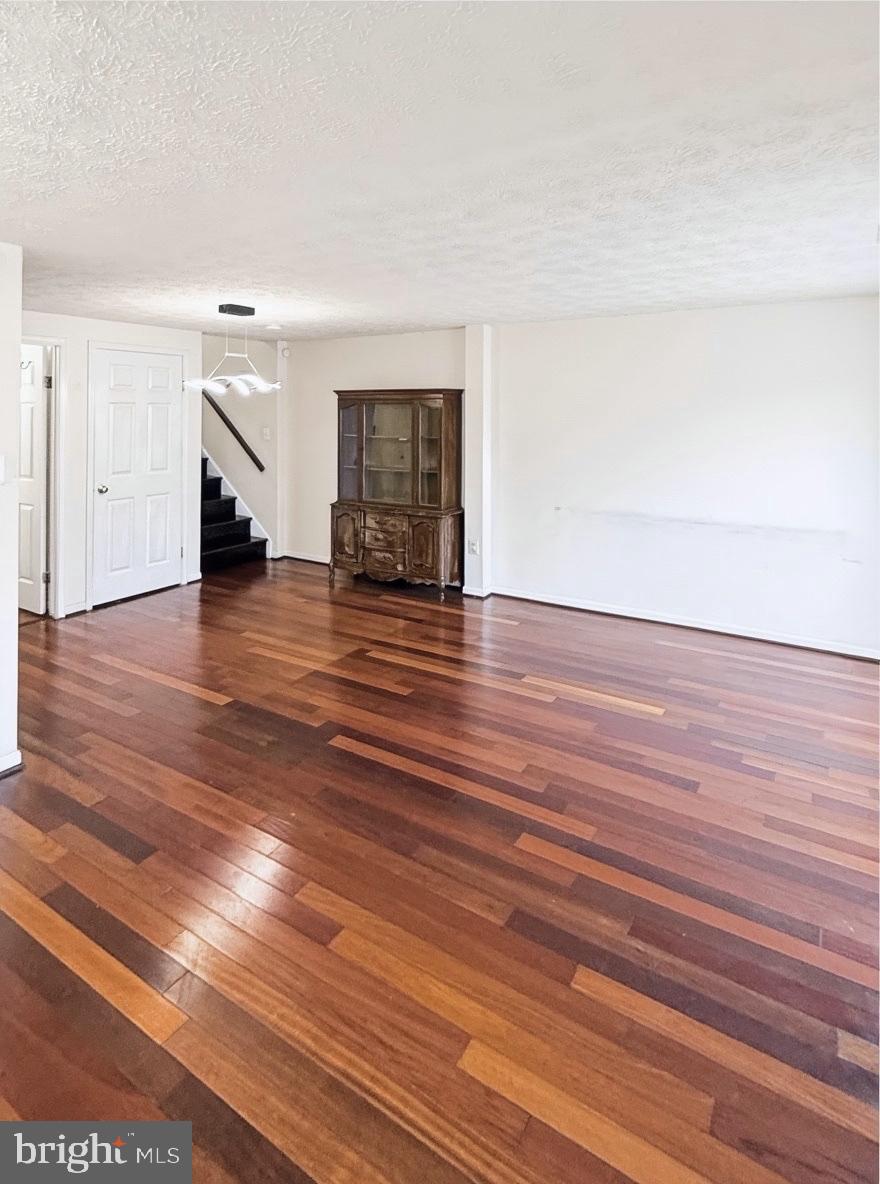 SILVER SPRING CNTRY CLUB - Residential