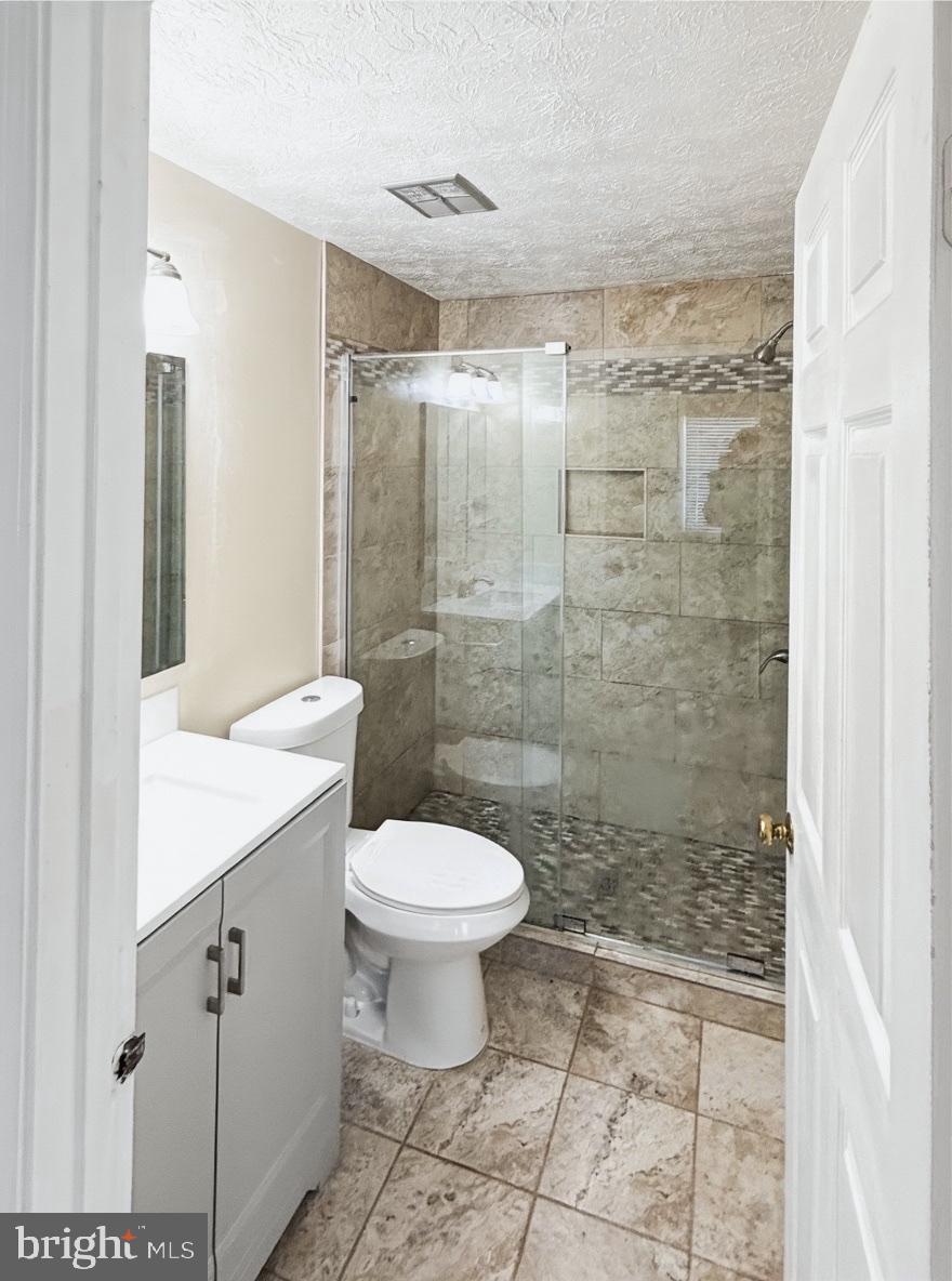 SILVER SPRING CNTRY CLUB - Residential