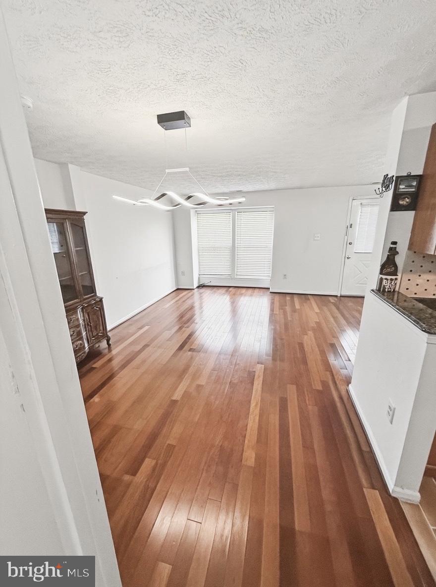 SILVER SPRING CNTRY CLUB - Residential