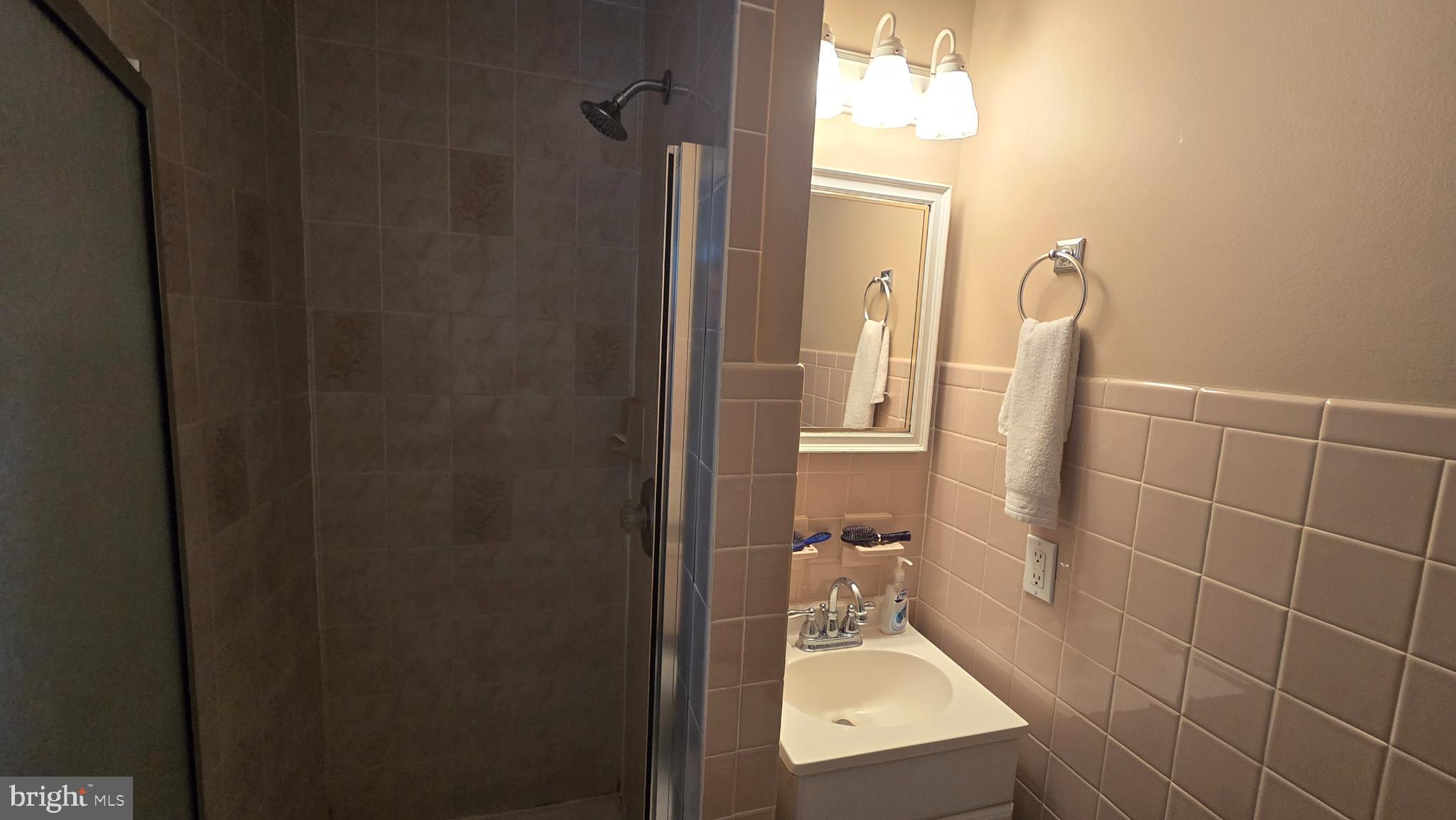 SILVERTON - Residential