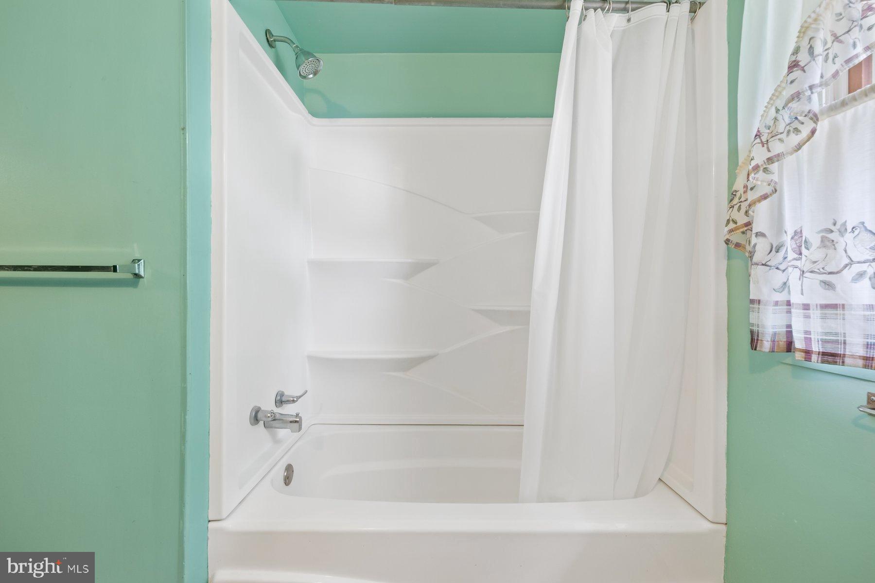 KINGSTON HEIGHTS - Residential